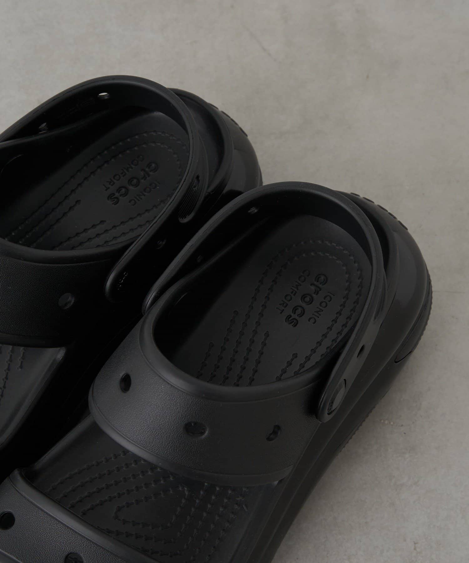 78▢crocs メガクラッシュ サンダル 26cm 包め UT0412-6