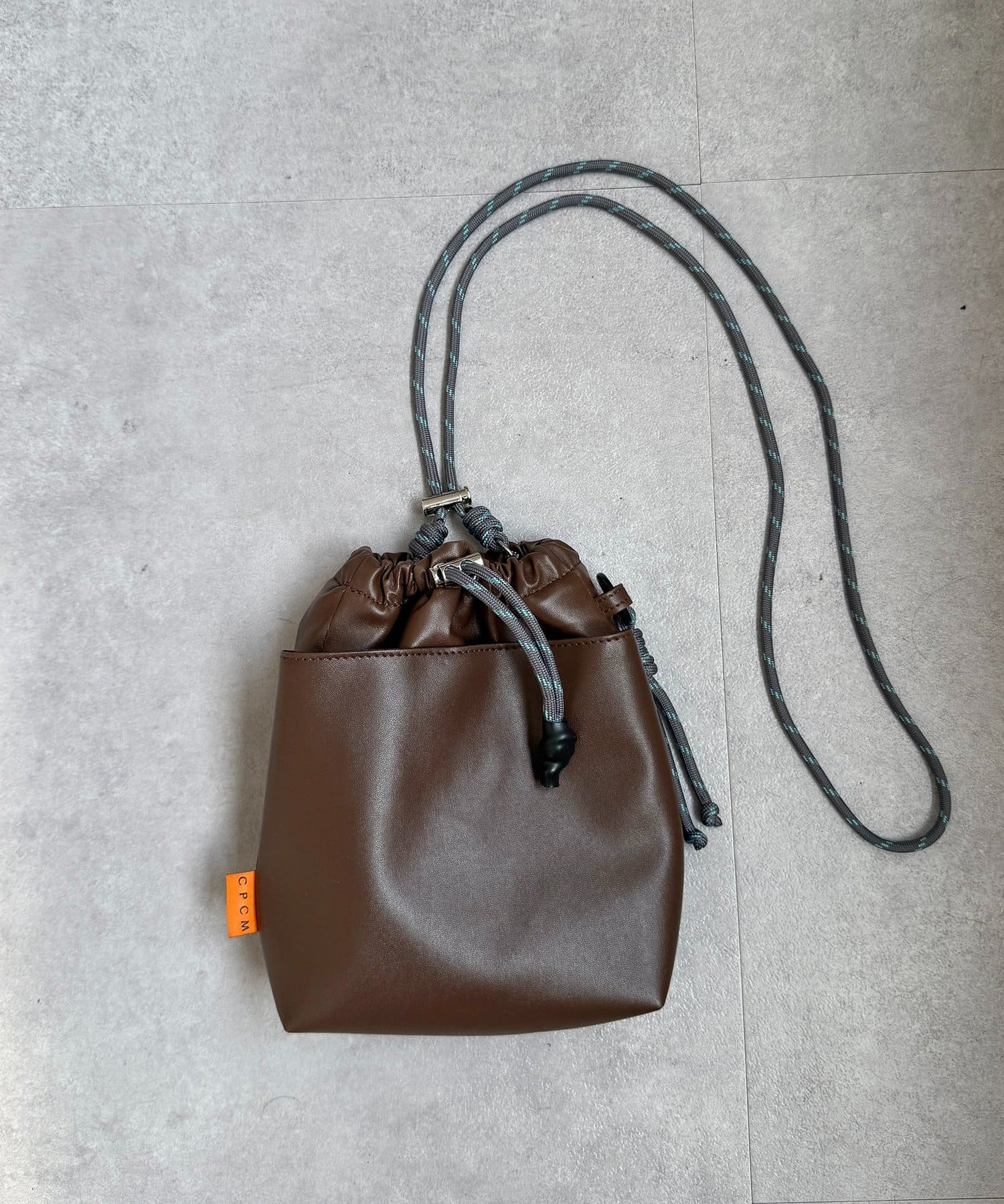 CPCM(シーピーシーエム) ナイロンパラコードミニショルダー