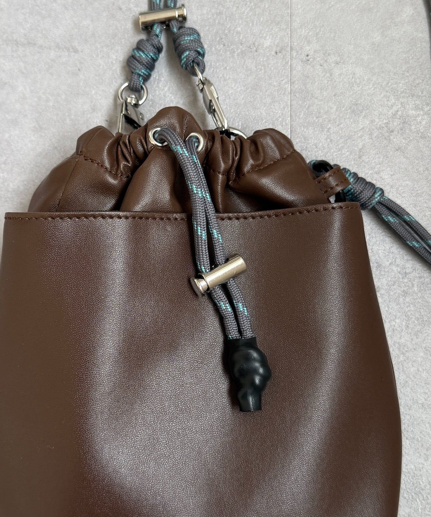 CPCM(シーピーシーエム) ナイロンパラコードミニショルダー