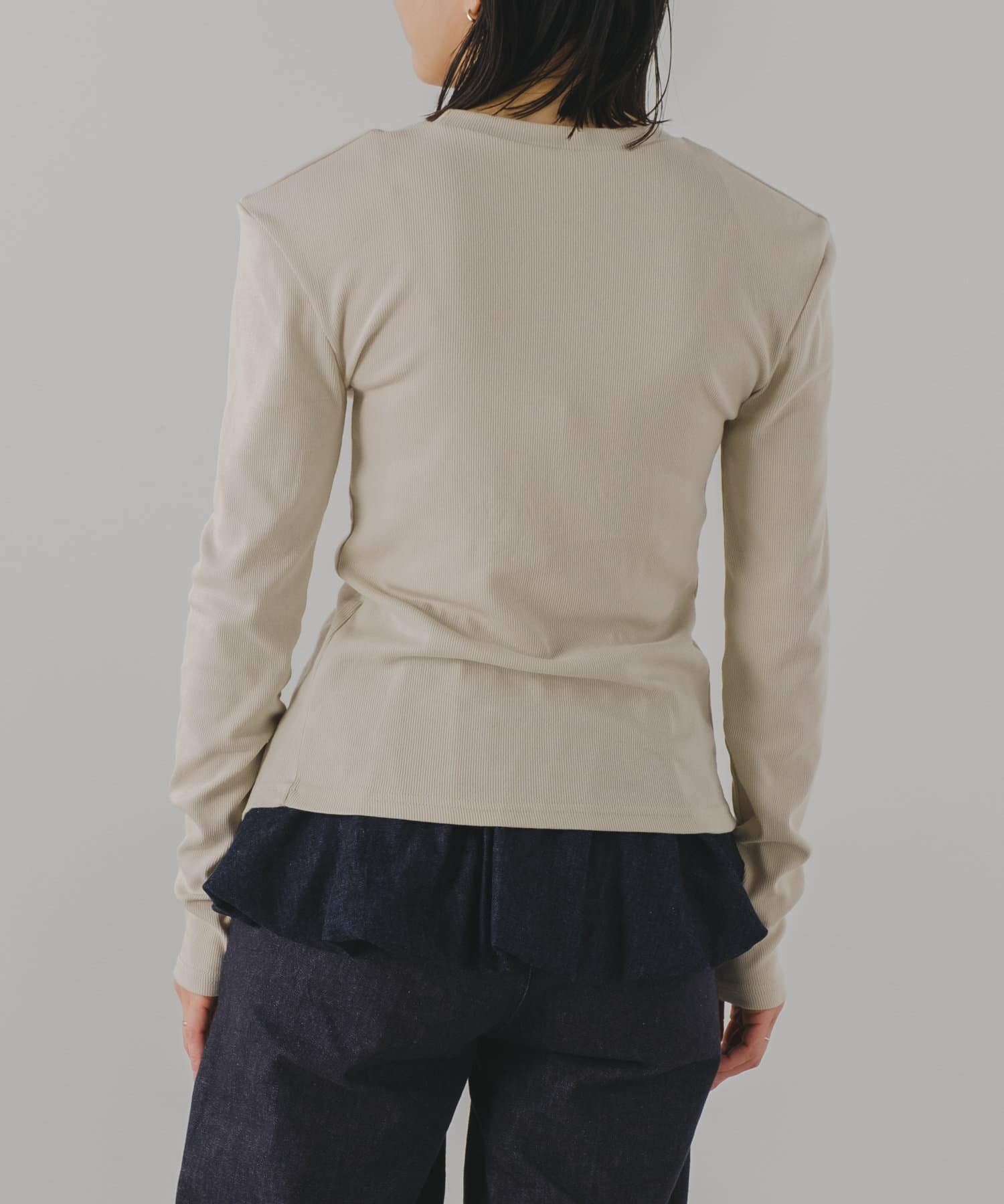 Power shoulder slit Tee | Pasterip(パセリ)レディース | PAL