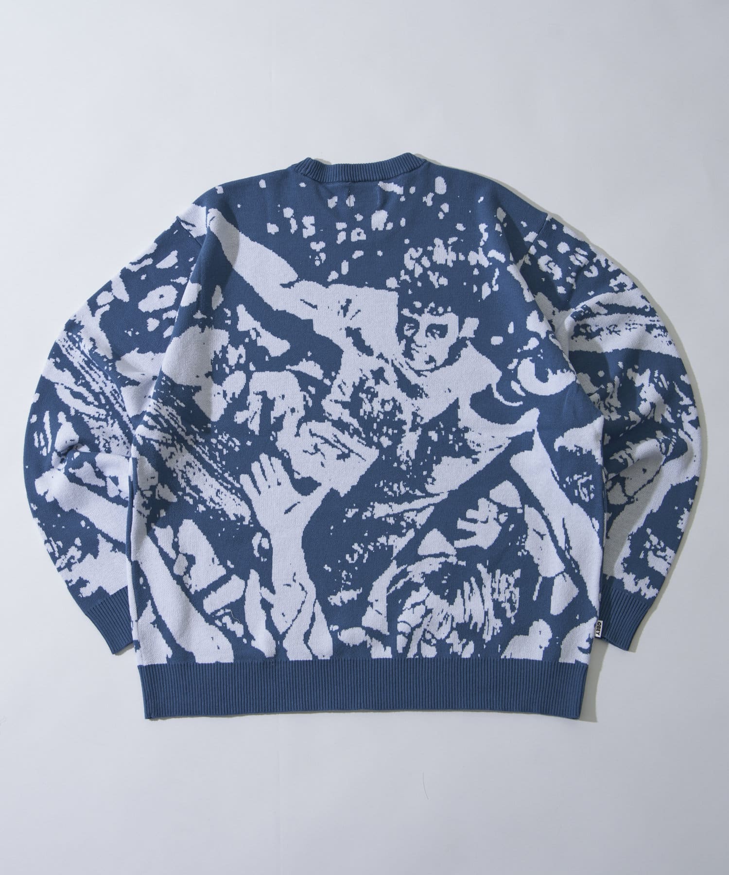WHO’S WHO gallery(フーズフーギャラリー) 【OBEY】CROWD SURFING SWEATER
