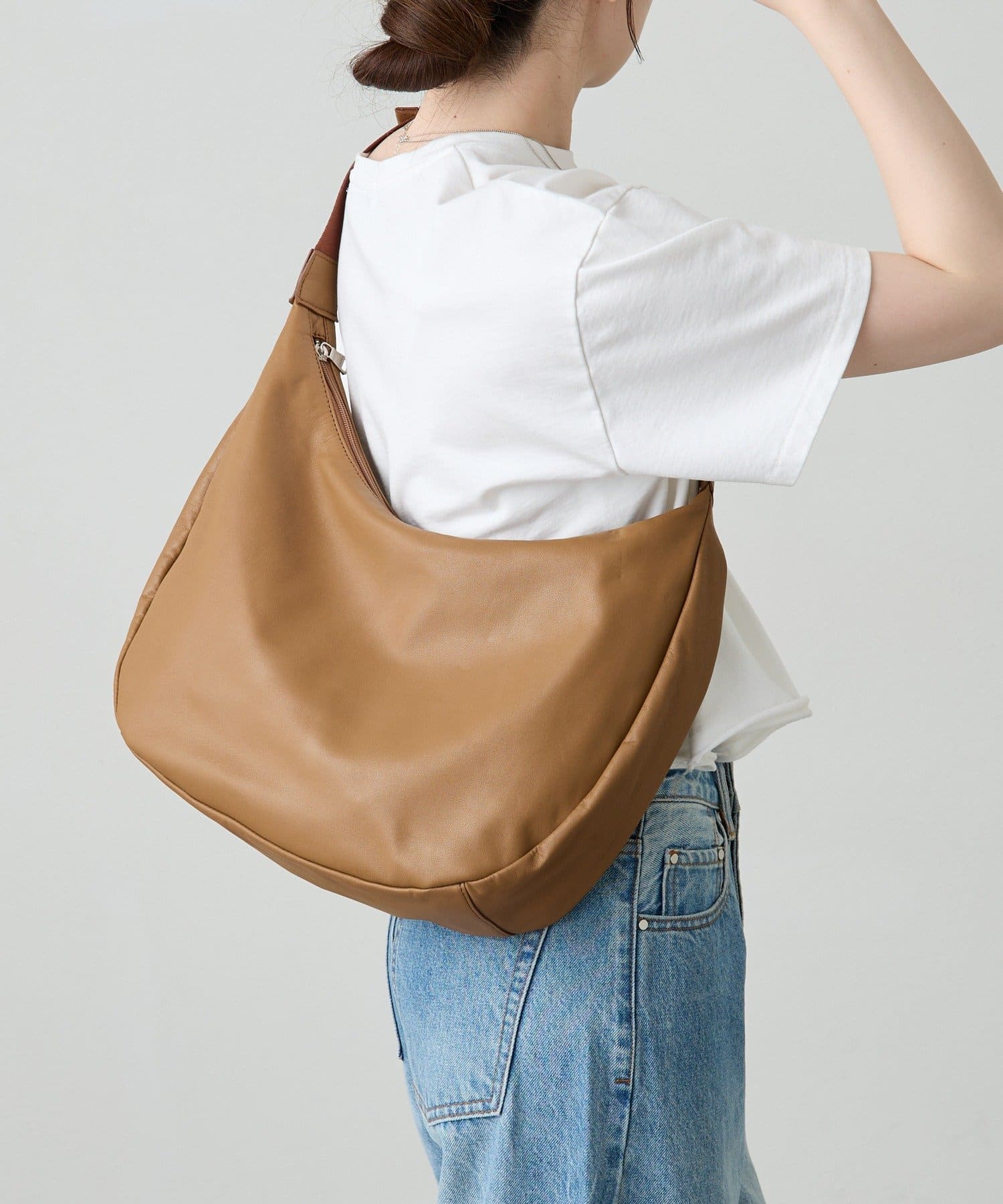 russet(ラシット) 【名品】ソフトレザーラウンドビッグショルダーバッグ