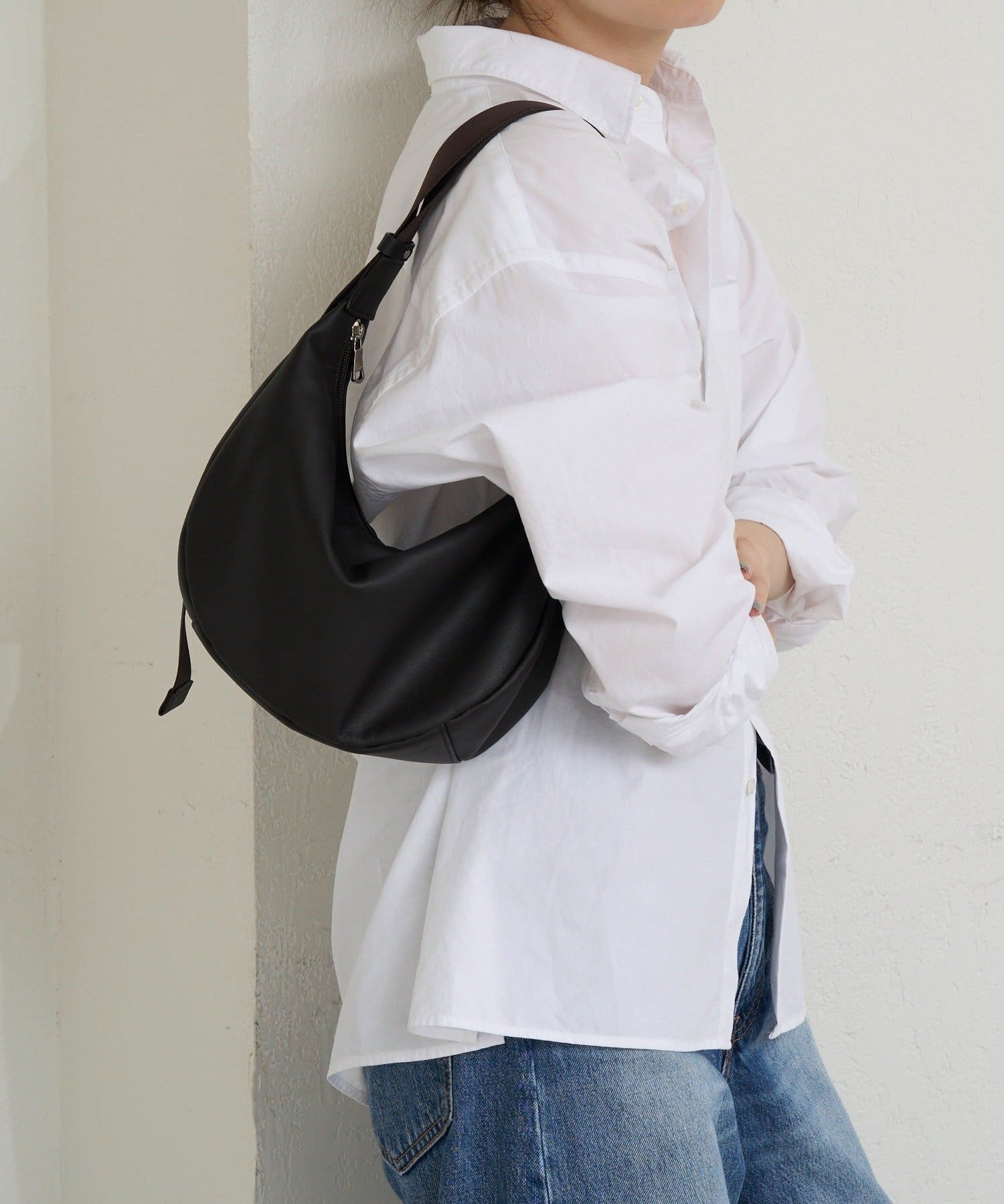 russet(ラシット) 【追加予約受付中】《本革/340g》ソフトレザーラウンドショルダーバッグ