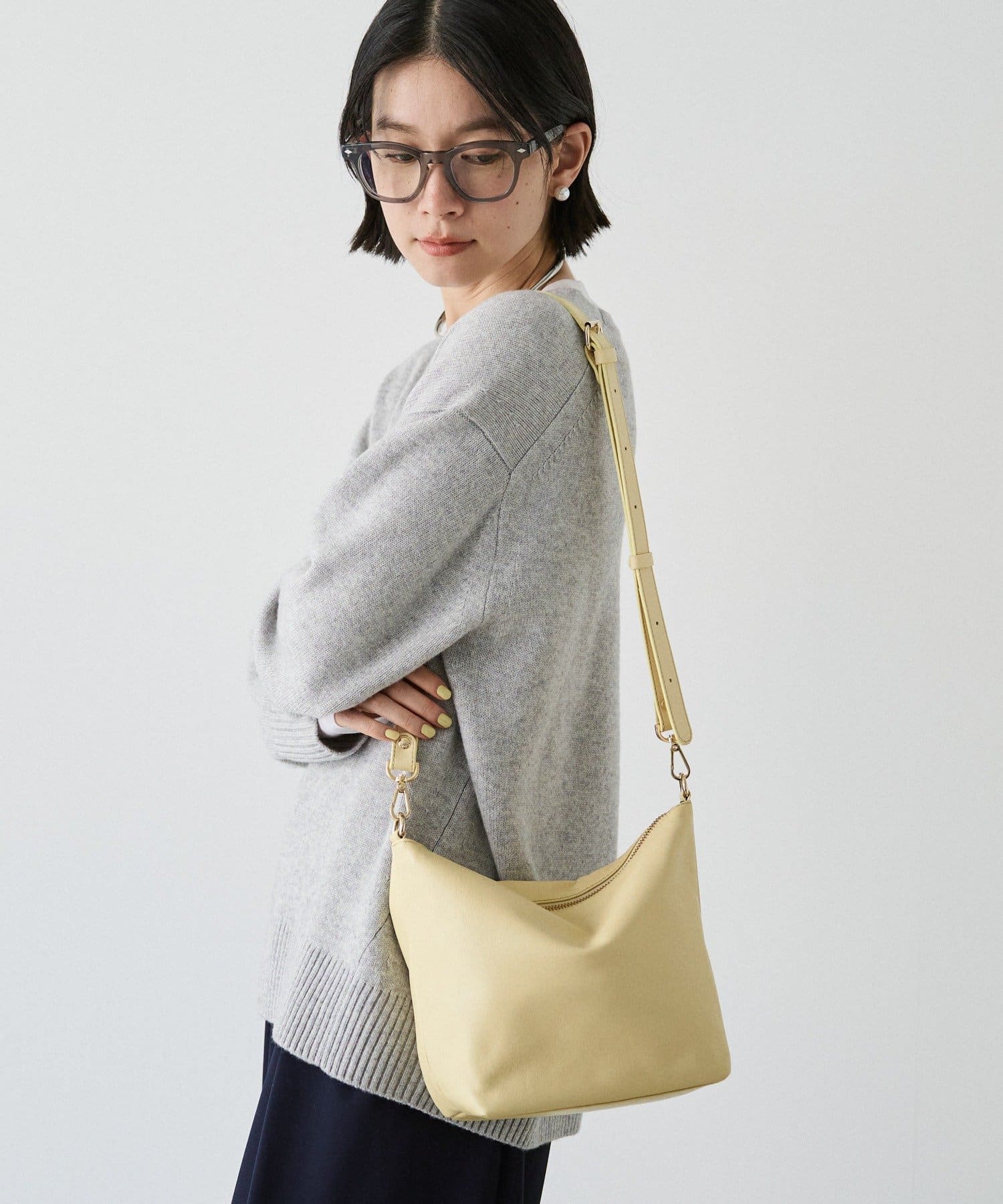 russet(ラシット) 《3/4～価格改定》ソフトレザーシンプルショルダーバッグ