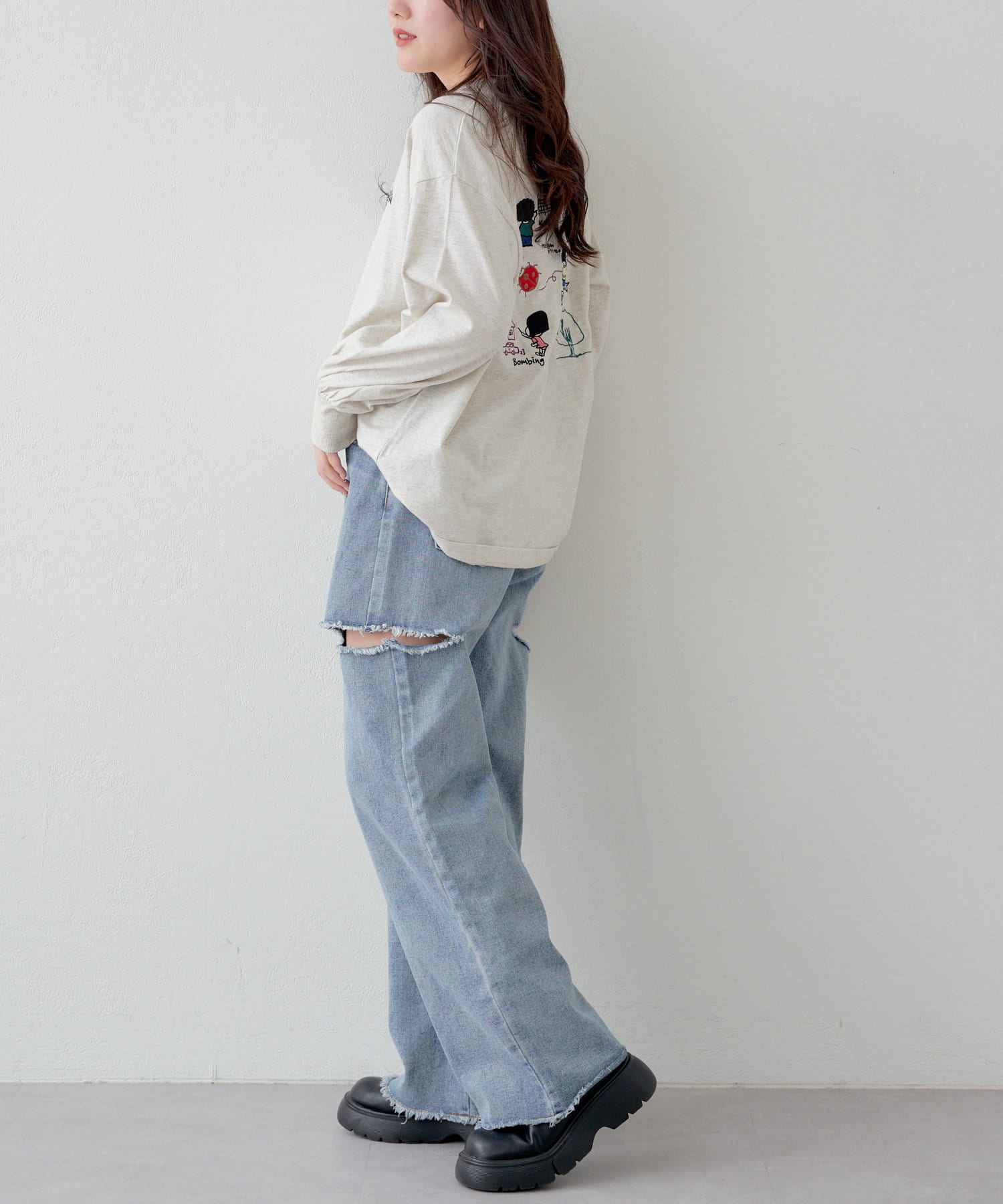 Remind me and forever(リマインドミーアンドフォーエバー) キャッチー刺繍ロンＴ