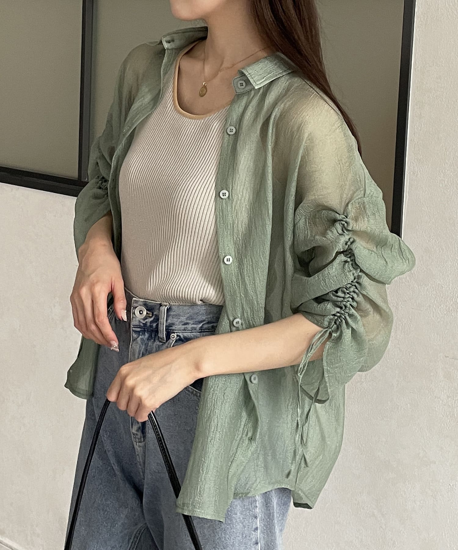 yori ラメクローバーシアーシャツ 新品　white（限定色） yori ラメクローバーシアーシャツ 新品 white（限定色） - メルカリ