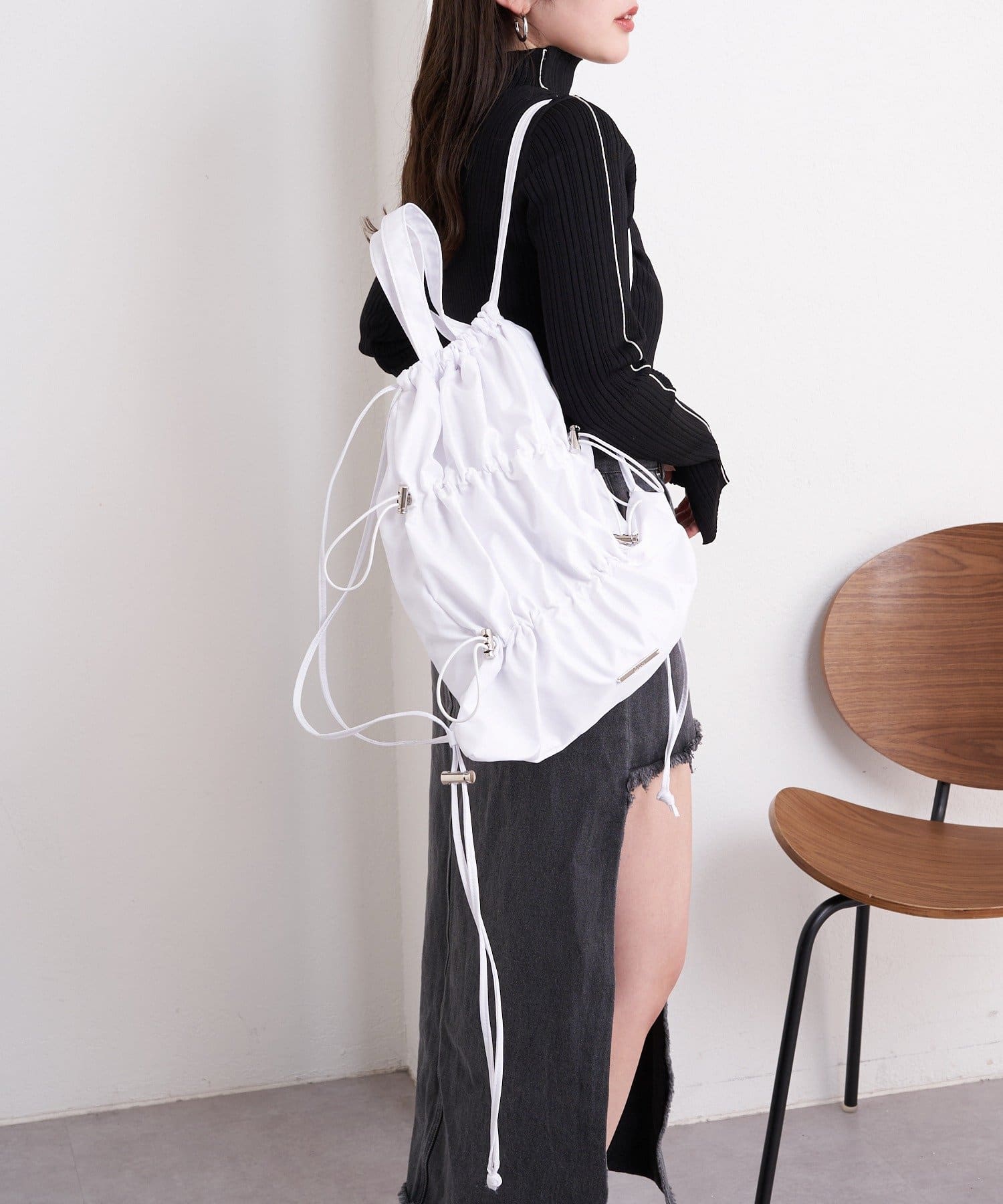 サックン出品です。 CORNERS デイバック リュック ナイロンメッシュポケット