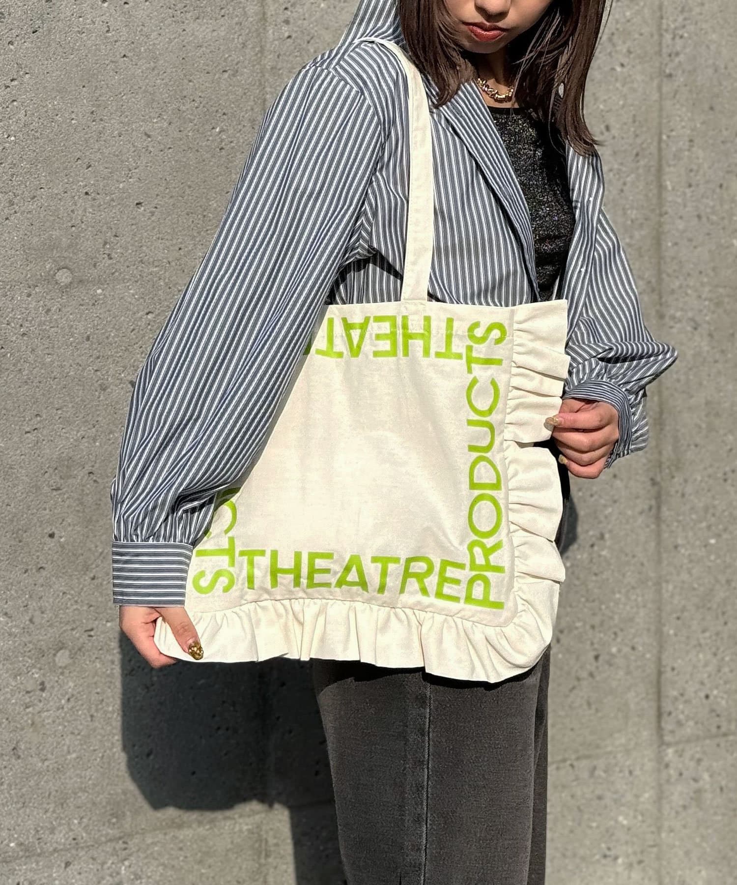 THEATRE PRODUCTS/シアタープロダクツ】別注フリルロゴトートバック | CIAOPANIC(チャオパニック)レディース | PAL  CLOSET(パルクローゼット) - パルグループ公式ファッション通販サイト