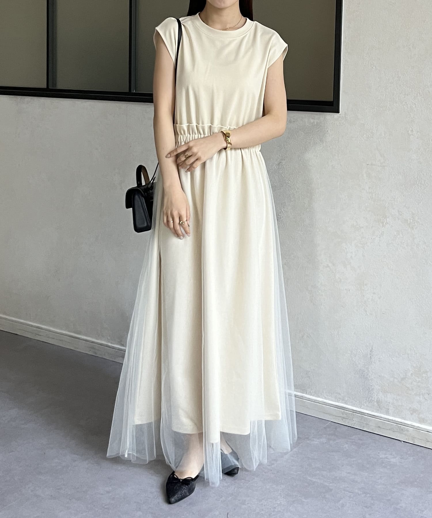 ワンピース トレンチ風 チュールドッキング 透け感 ノースリーブ チュールドッキングポンチノースリワンピース | Thevon