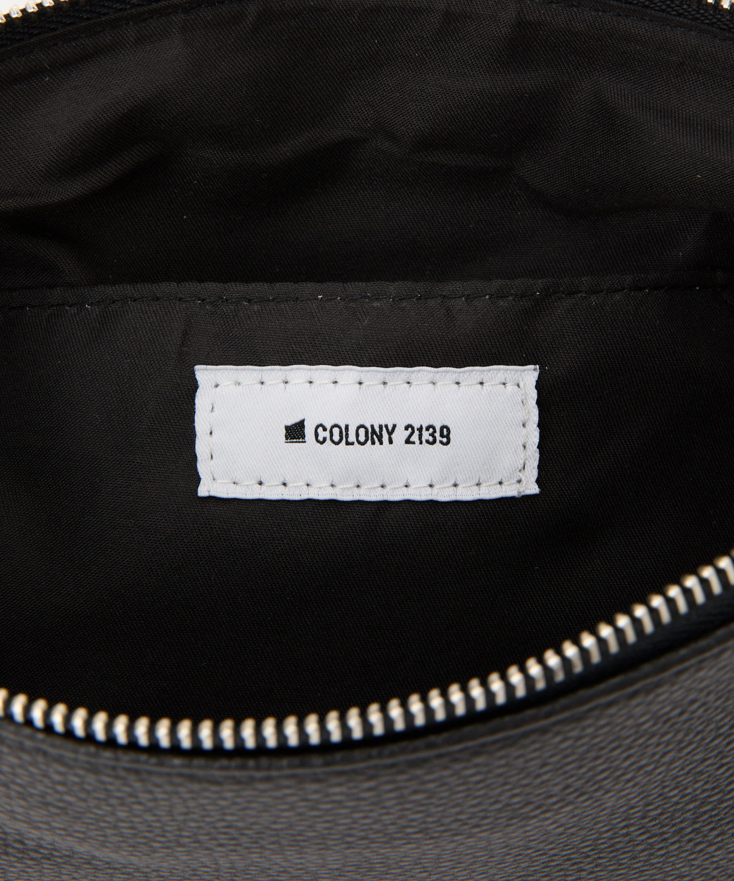 COLONY 2139(コロニー トゥーワンスリーナイン) シュリンクサコッシュショルダーバッグ