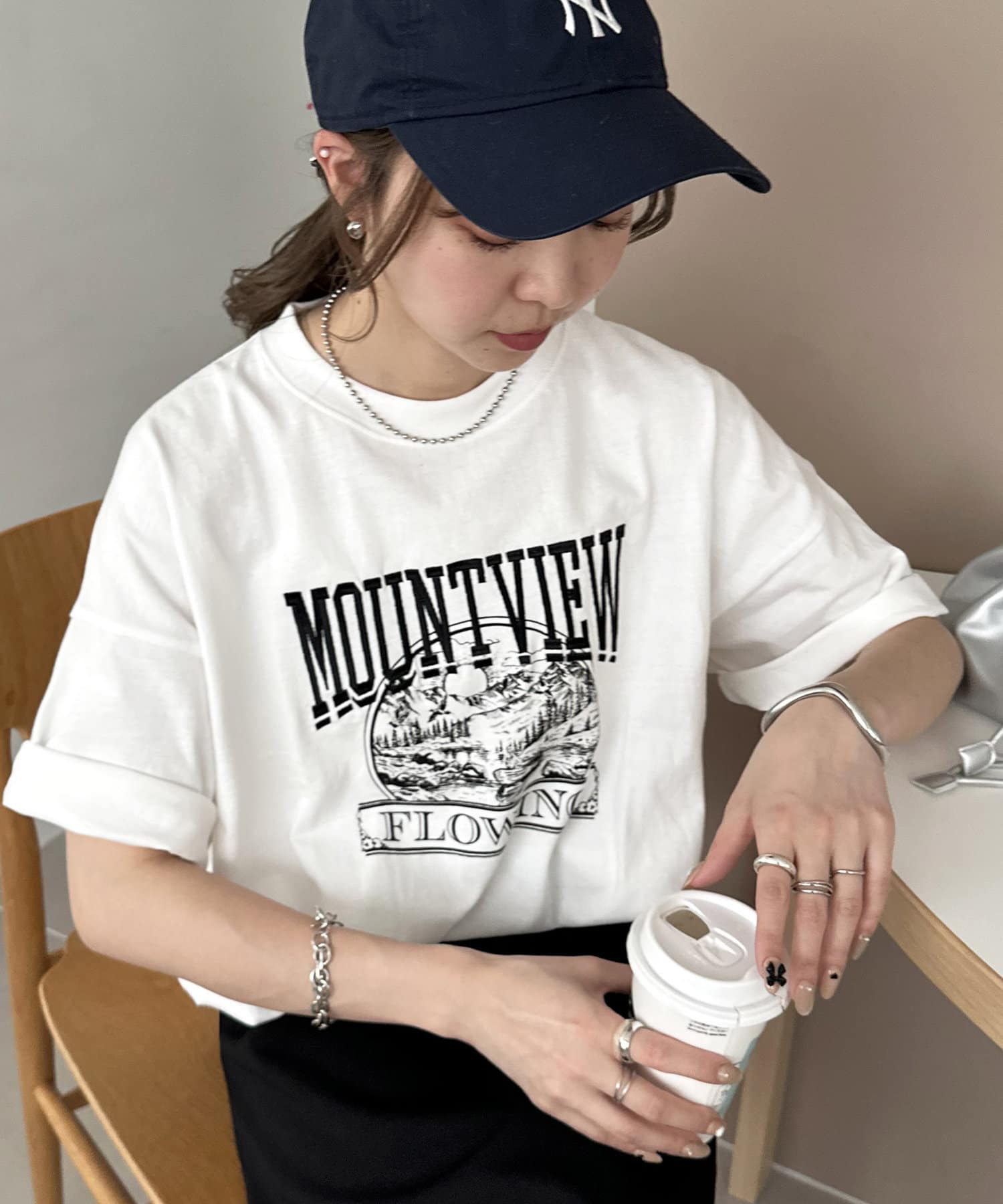 ユニセックス】MOUNTVIEWモチーフ刺繍ロゴTシャツ《WEB限定