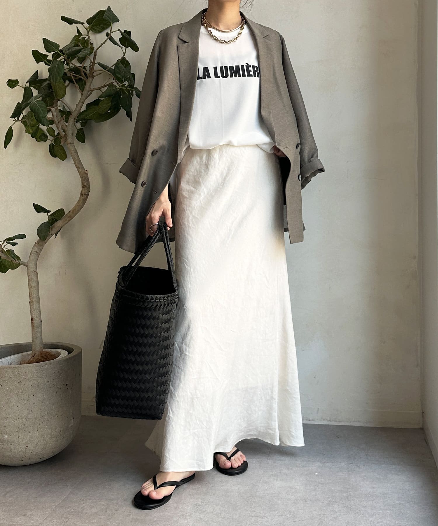 新品 洗濯タグ無し DOUDOU バックボタンジョーゼットロゴTEE
