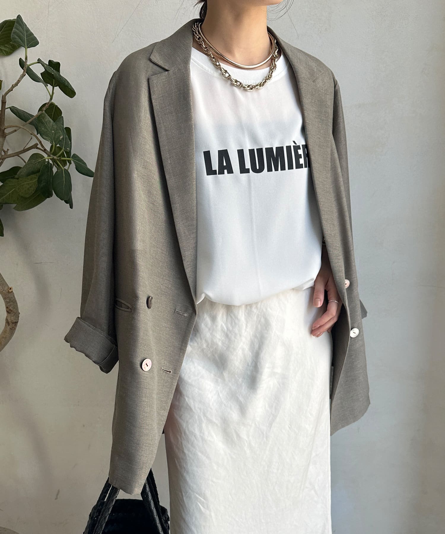 話題の“テロTEE” 】バックボタンジョーゼットロゴTEE | DOUDOU