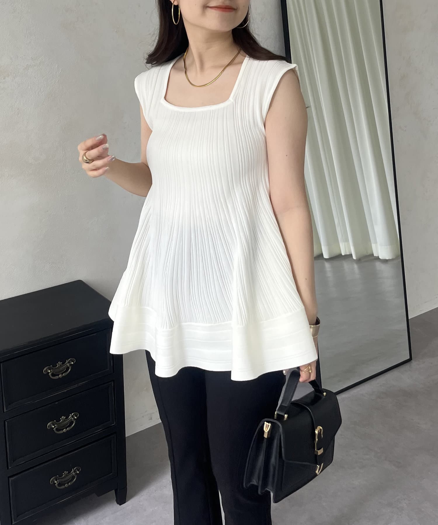 MOMO COLLECTION】スウェットライクAラインパールペプラムニット