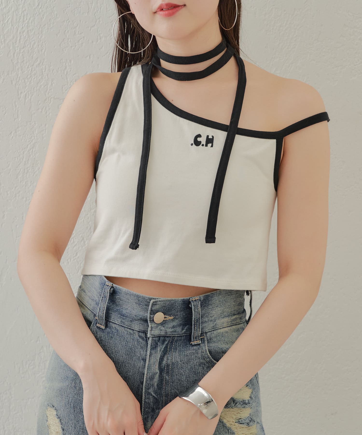 チョーカー付アシメワンショル刺繍タンクトップ | Chico(チコ 