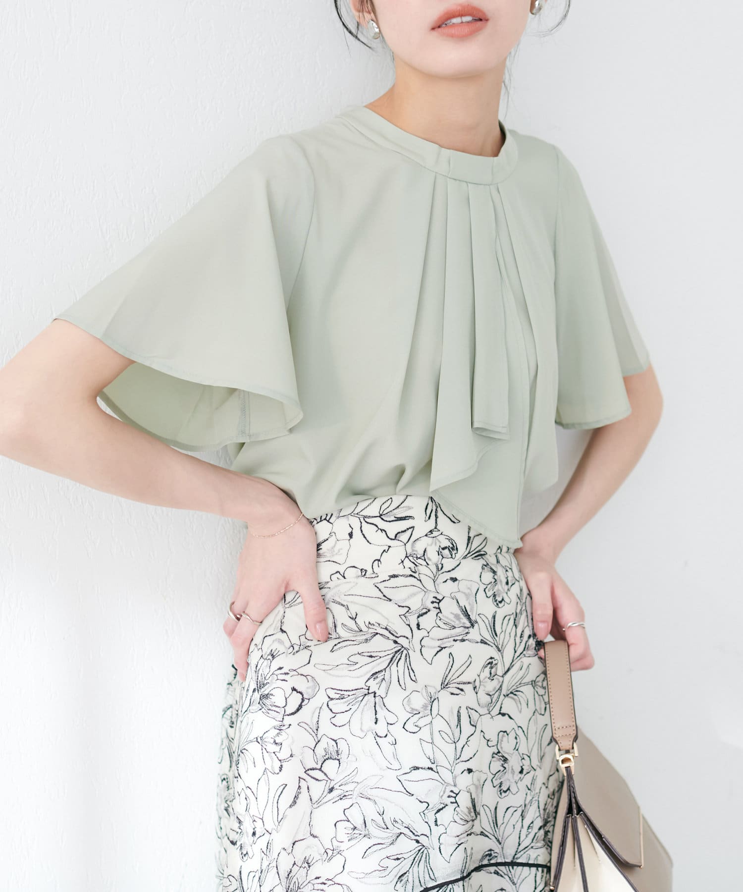 natural couture(ナチュラルクチュール) スカーフボータイフレア袖ブラウス
