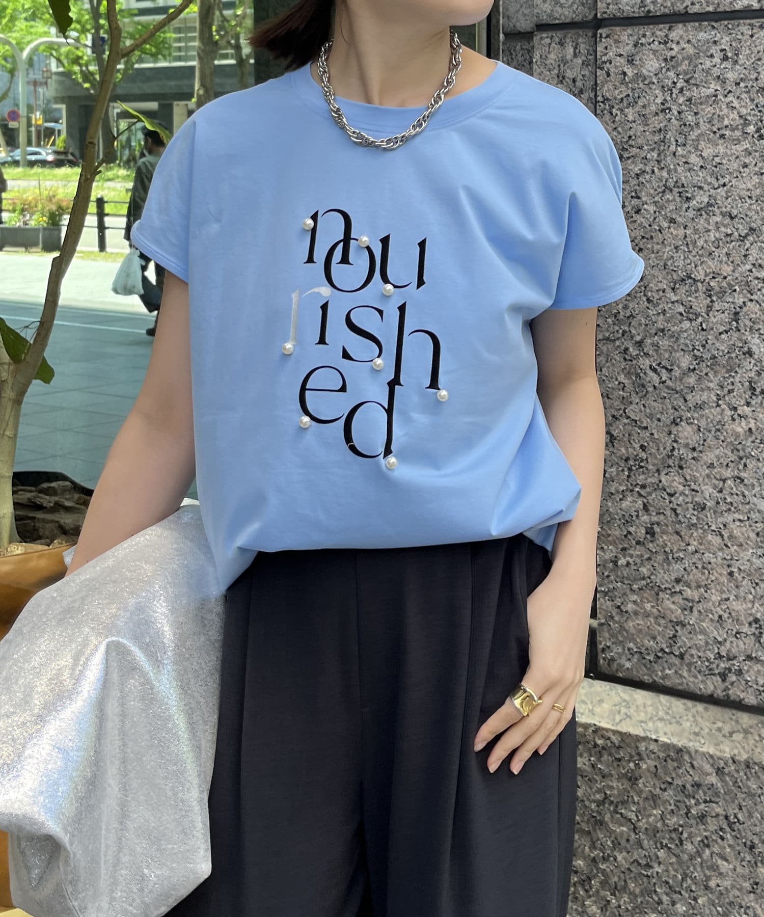 DOUDOU(ドゥドゥ) 【WEB限定】パール使いロゴプリントTEE