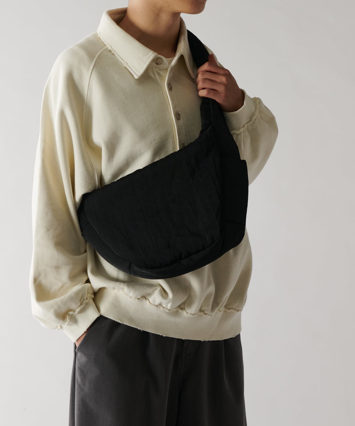 Lui's(ルイス) 【ITTI / イッチ】ANNIE PUFFER TOWN MOON BAG