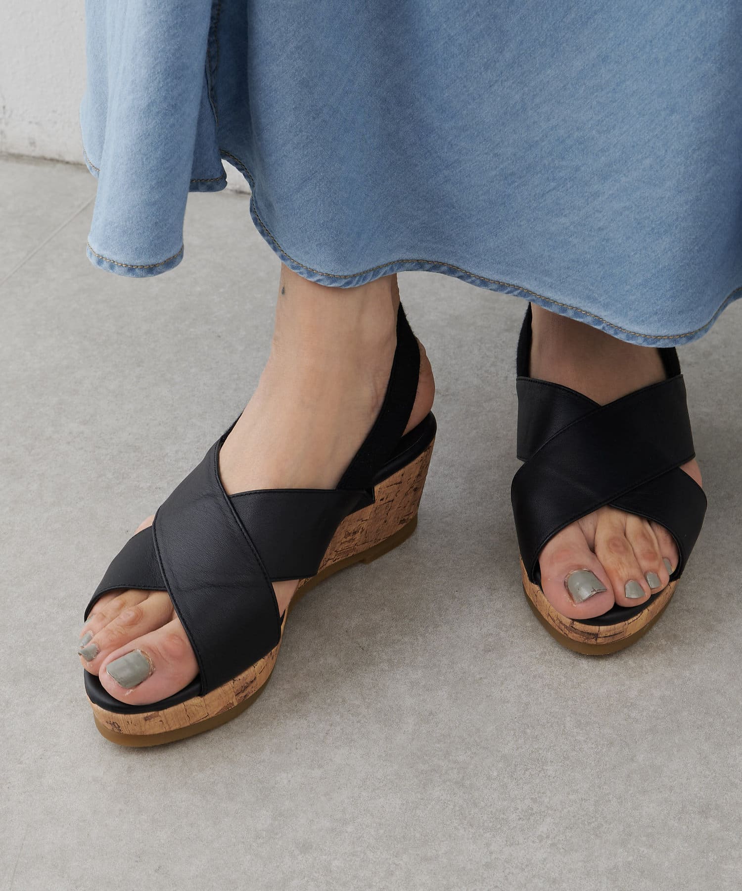 BEARDSLEY｜クロスデザインサンダル | Rakuten Fashion(楽天