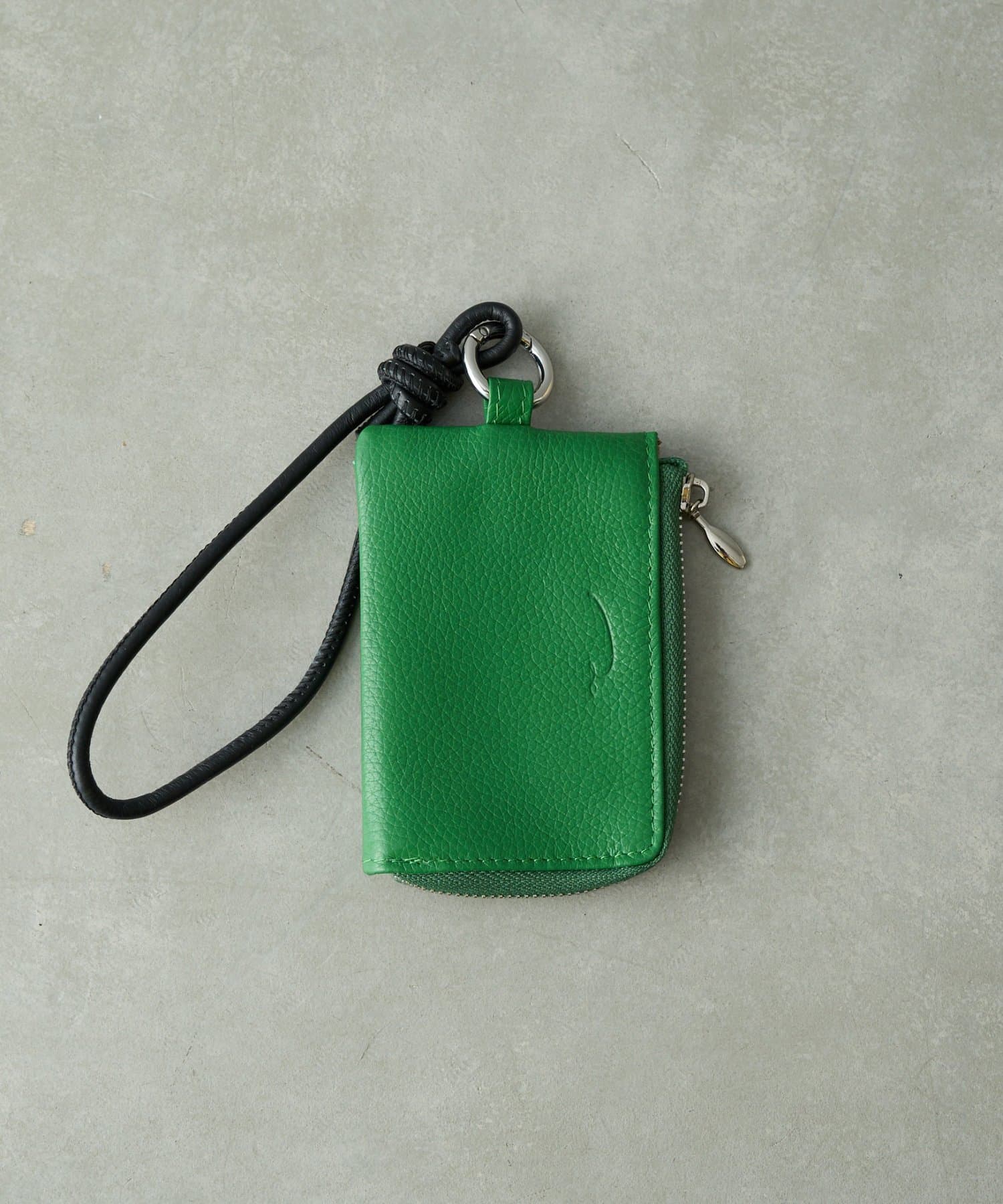 BIRTHDAY BAR(バースデイバー) ストラップ付き　本革マルチケース