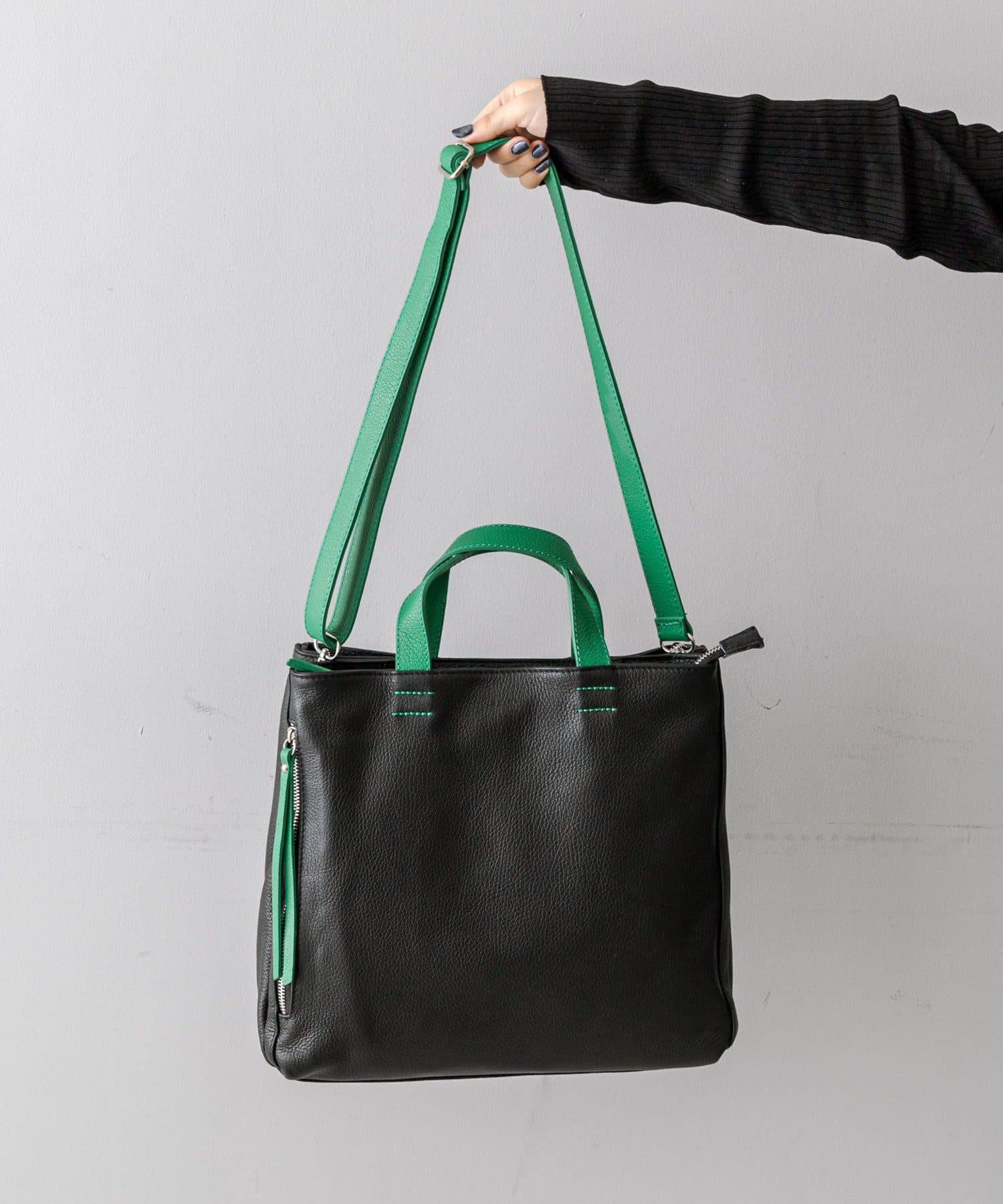 NO COMMENT PARIS トートバッグ 黒　ストラップ付き NO COMMENT PARIS トートバッグ 黒 ストラップ付き