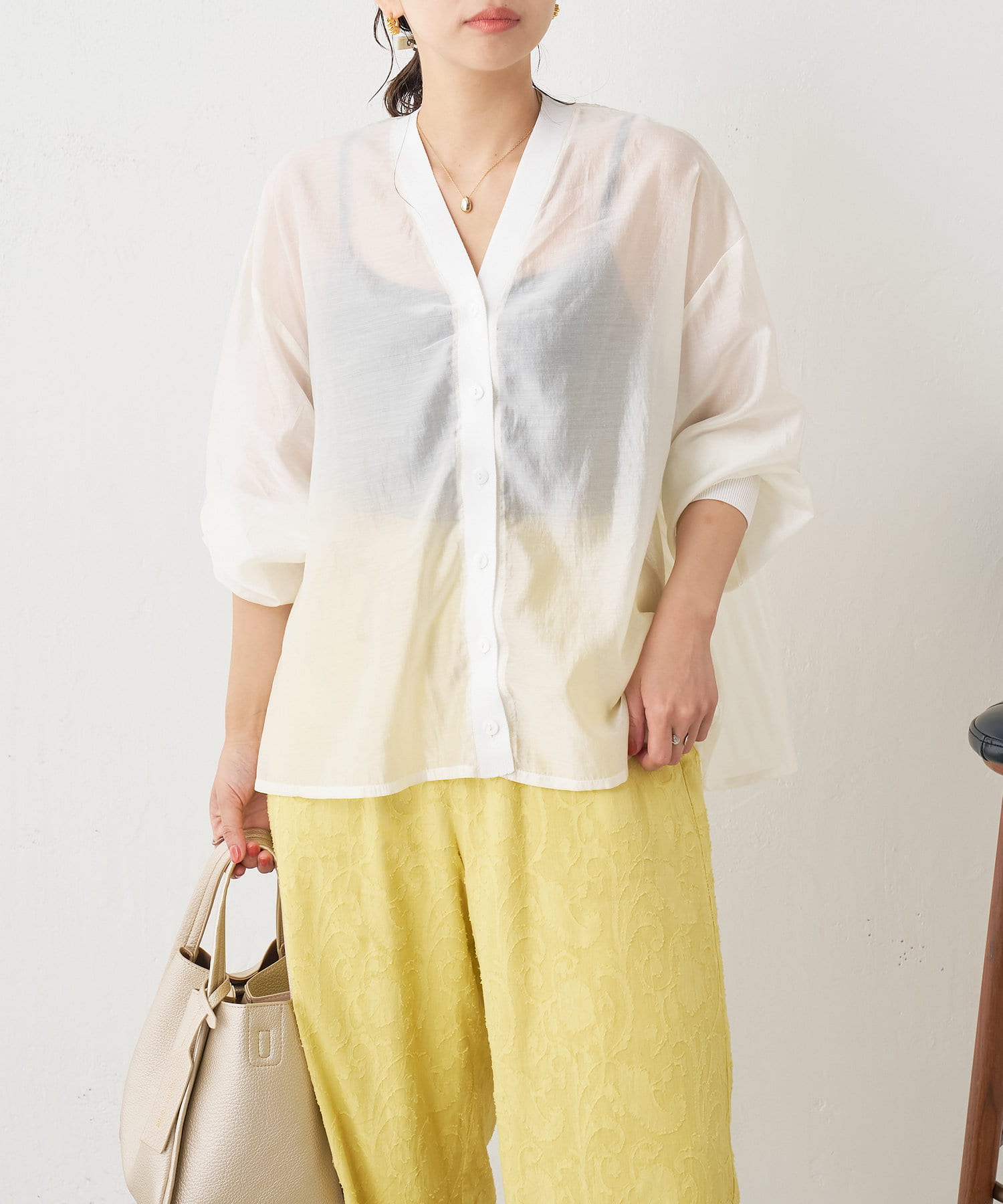 Jena　espace merveilleux(ジェナ　エスパスメルヴェイユ) バックプリーツシアーシャツ