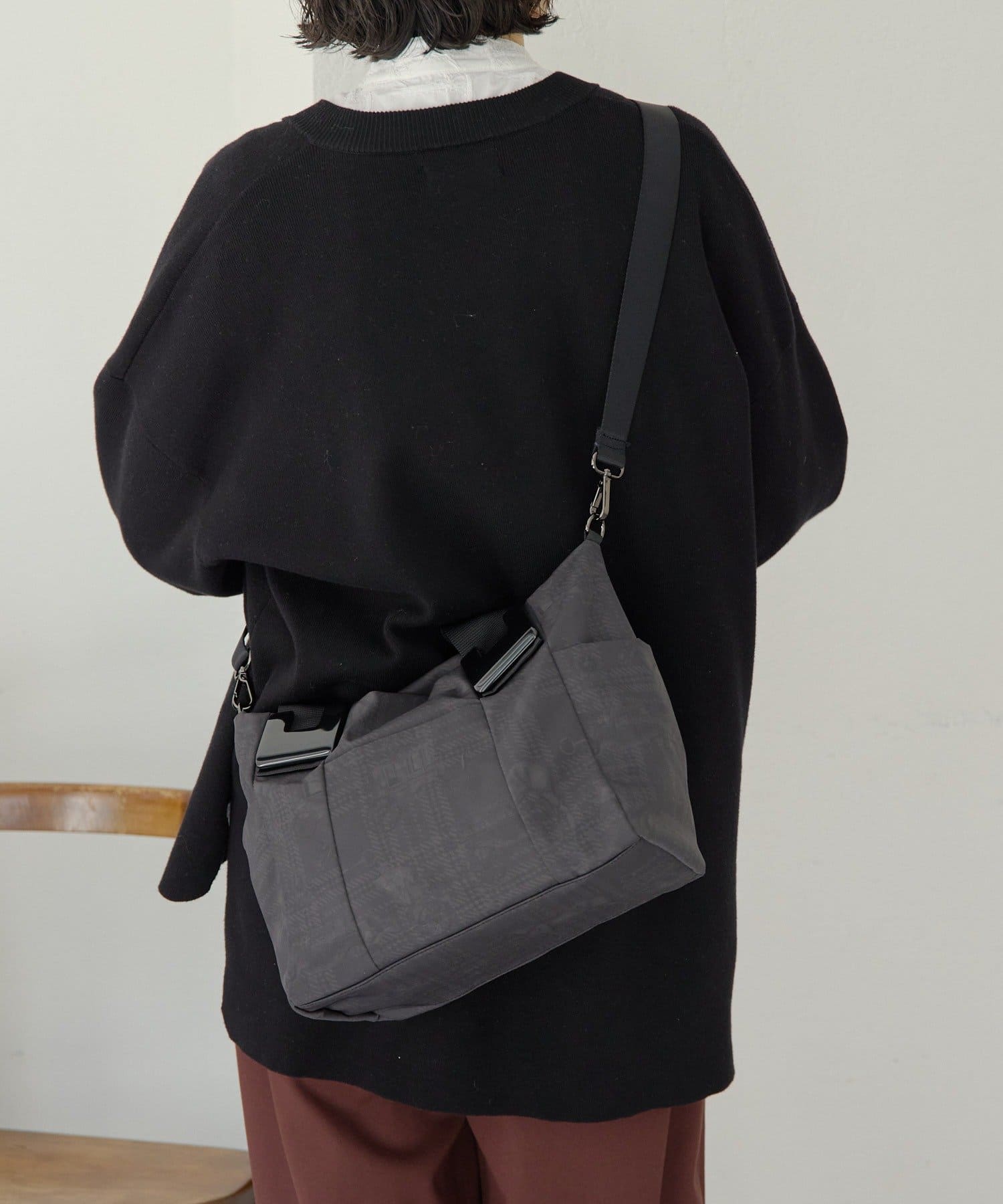 ear PAPILLONNER(イア パピヨネ) 《ポケット8個/ひざ上サイズ/ショルダー付き》樹脂パーツトートバッグSサイズ　