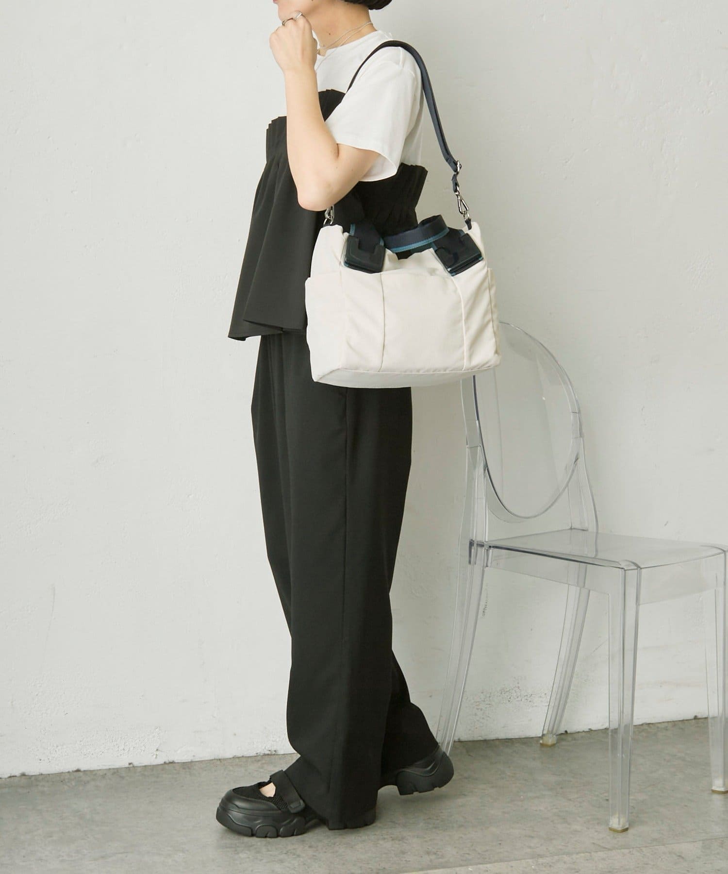 ear PAPILLONNER(イア パピヨネ) 《ポケット8個/ひざ上サイズ/ショルダー付き》樹脂パーツトートバッグSサイズ　