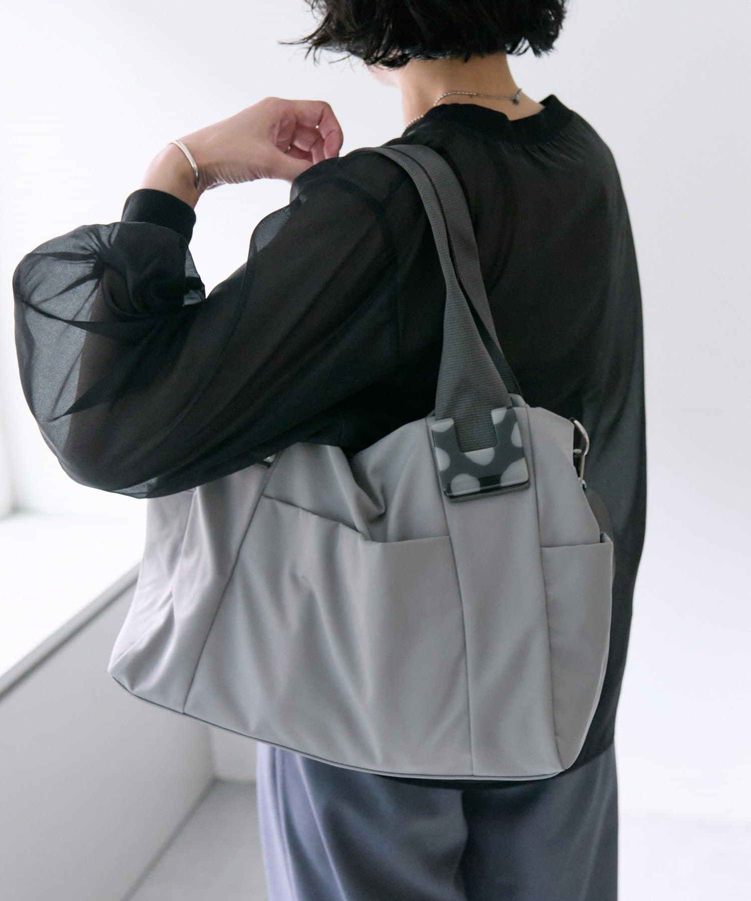 ear PAPILLONNER(イア パピヨネ) 《累計販売5万個突破！/WEB限定カラーあり》 ショルダー付き樹脂パーツトートバッグMサイズ
