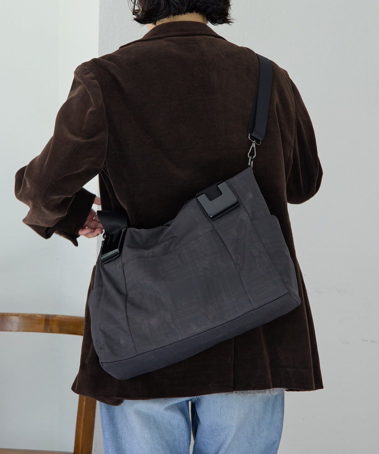 ear PAPILLONNER(イア パピヨネ) 《累計販売5万個突破！/WEB限定カラーあり》 ショルダー付き樹脂パーツトートバッグMサイズ