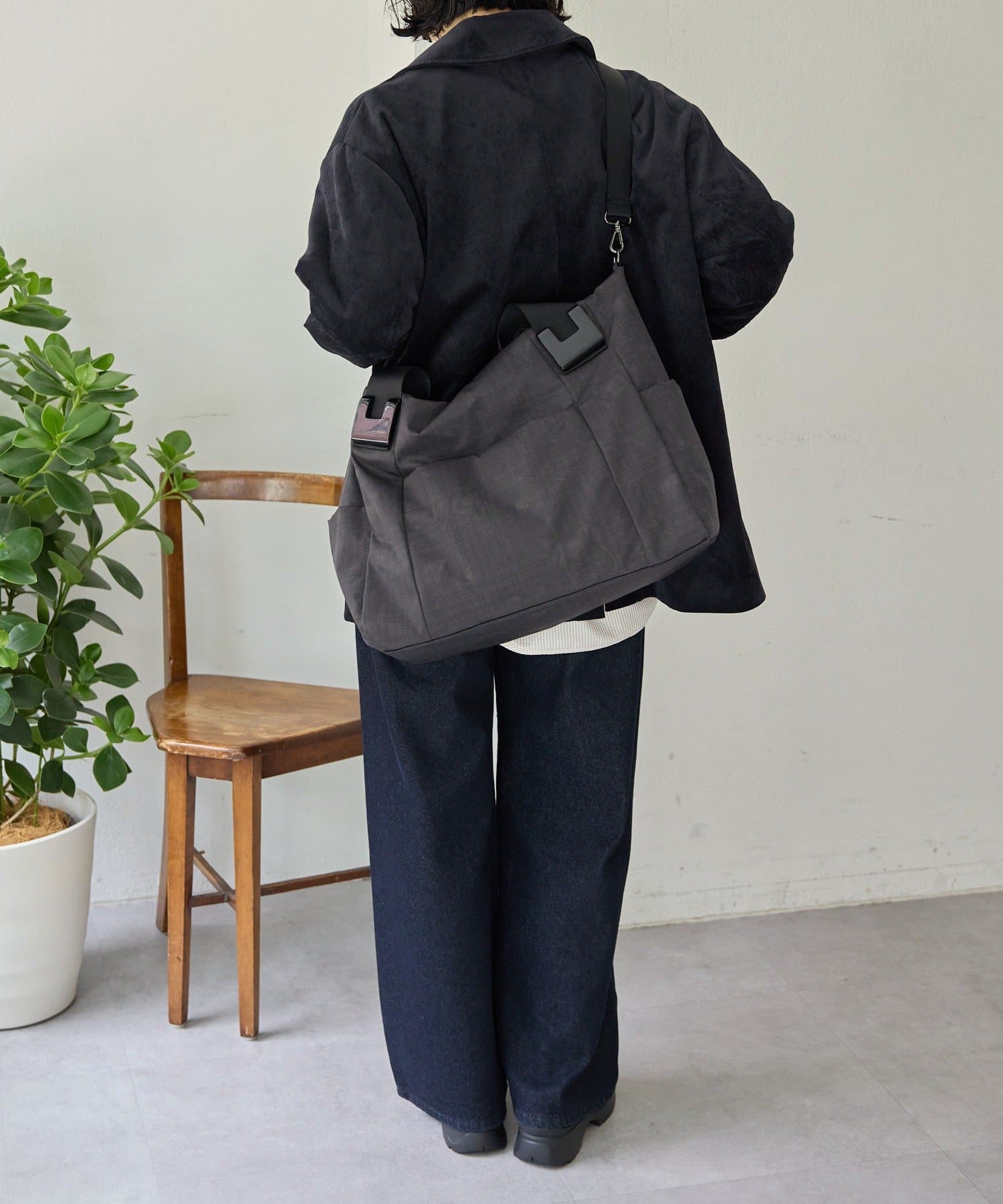 ear PAPILLONNER(イア パピヨネ) 《1、2泊旅行や出張におすすめ》ショルダー付き/樹脂パーツトートバッグLサイズ