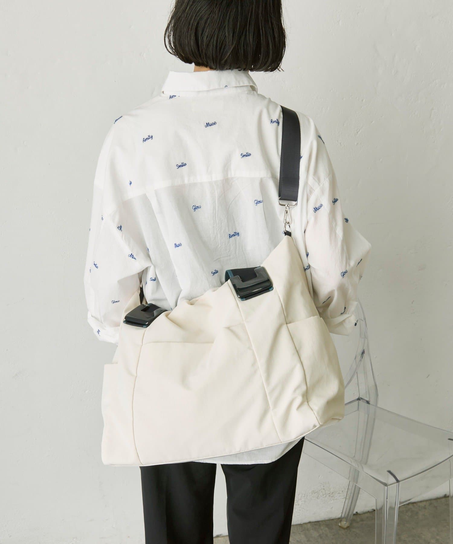 ear PAPILLONNER(イア パピヨネ) 《1、2泊旅行や出張におすすめ》ショルダー付き/樹脂パーツトートバッグLサイズ