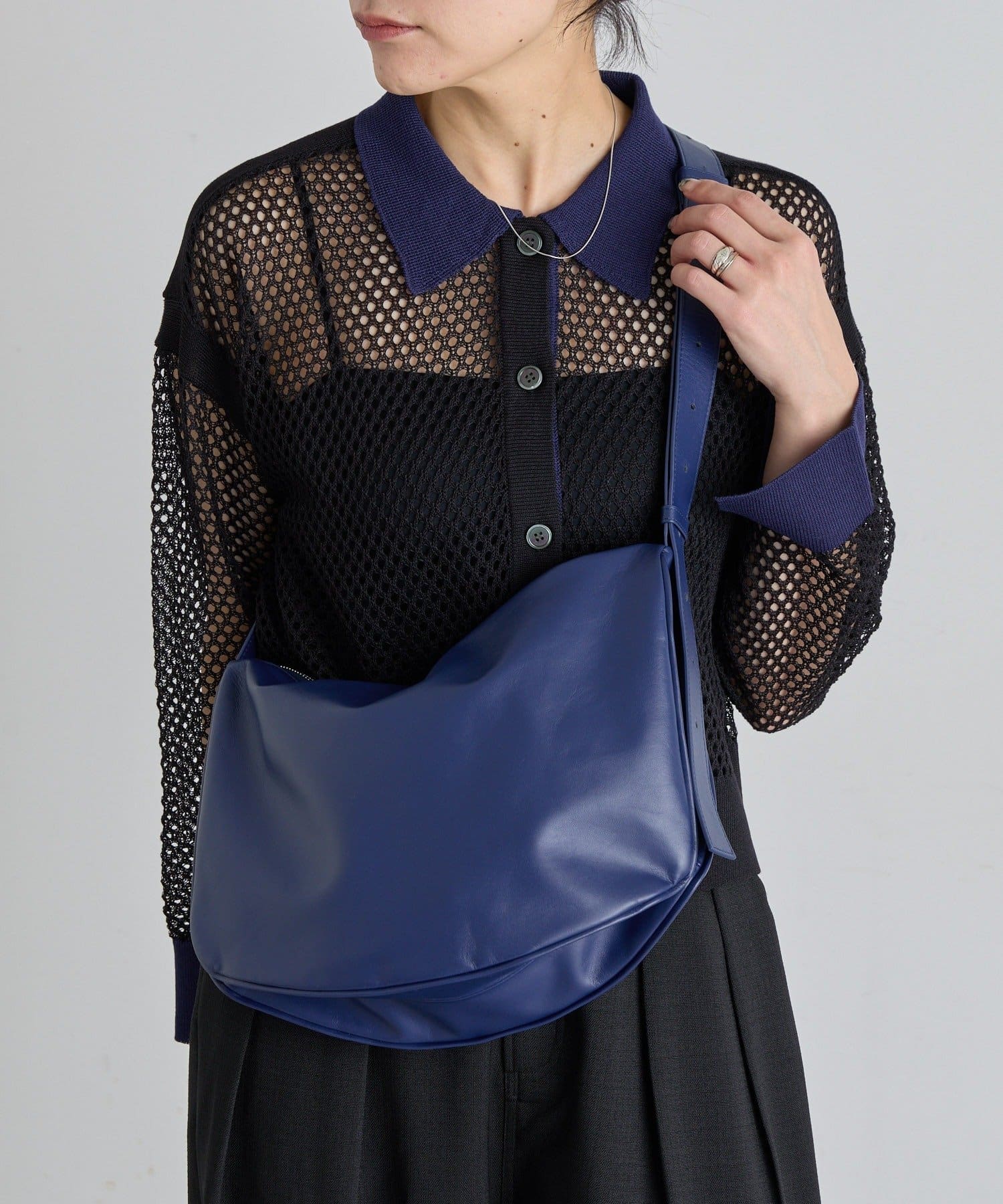 ear PAPILLONNER(イア パピヨネ) スワローマチショルダーバッグ《本革/軽量》