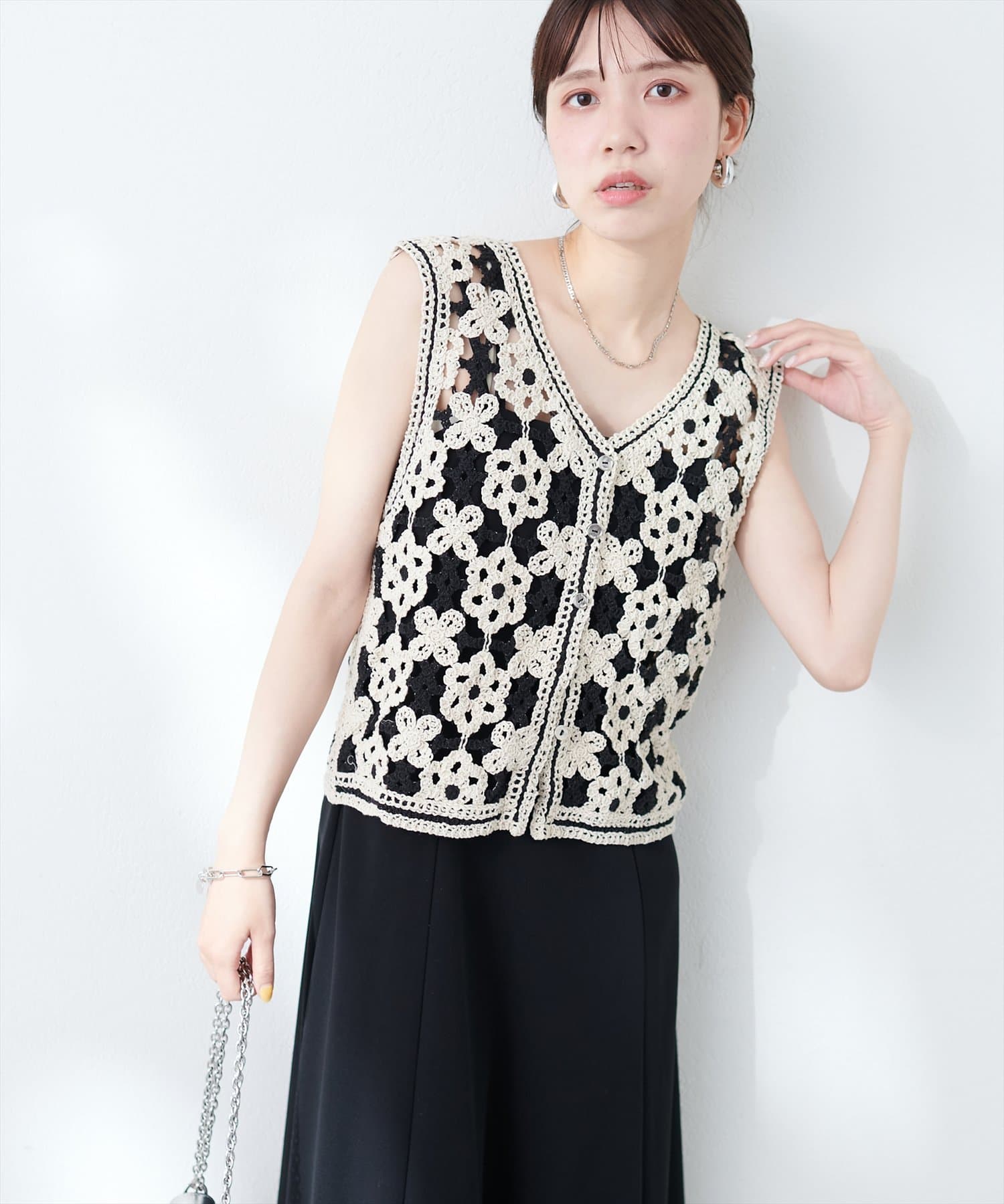 下記参照お得情報↓完売商品トレンド　編みが可愛い♡♡♡裾チュールニットベスト SEU ベスト ジレ 裾くるりデザインニットベスト サマーニット