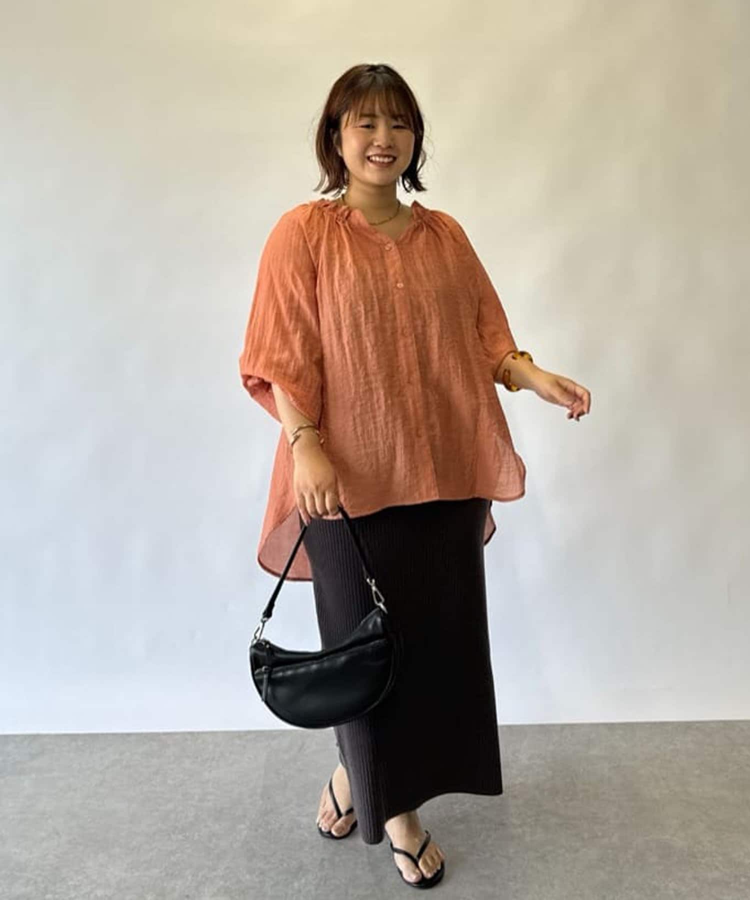 un dix cors(アンディコール) 《デコルテラインのキレイ見せ》シボボイルスキッパーブラウス