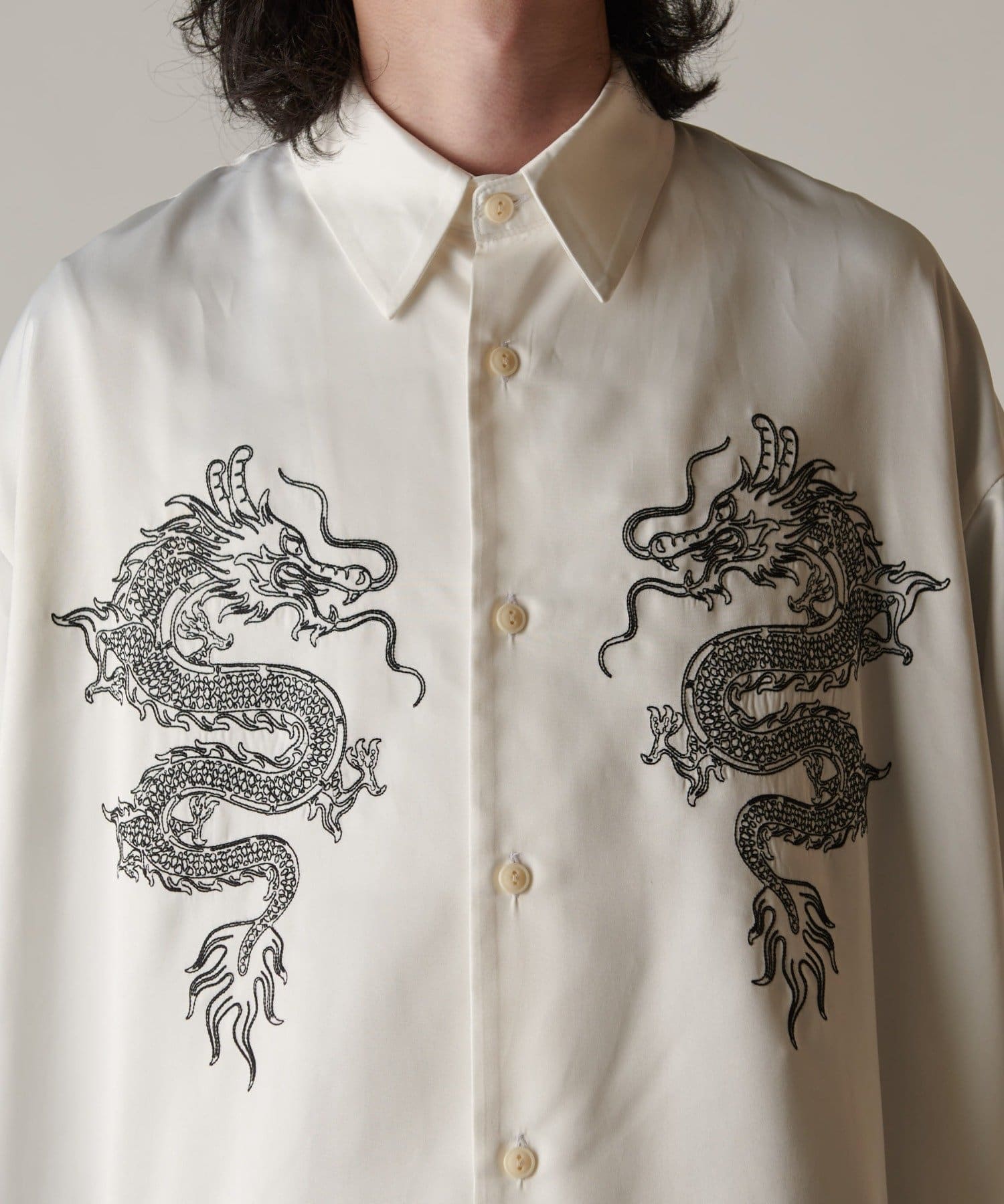 OUTLET(アウトレット) 【Lui's】DRAGON刺繍サテンシャツ