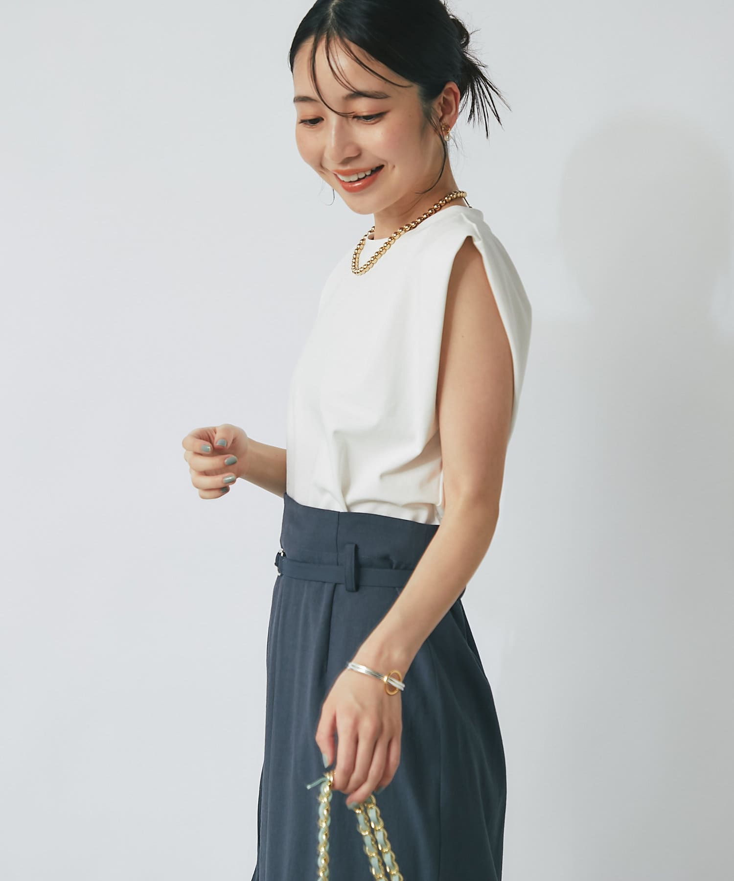 二の腕すっきり】ノースリクロップドカットソー | La boutique