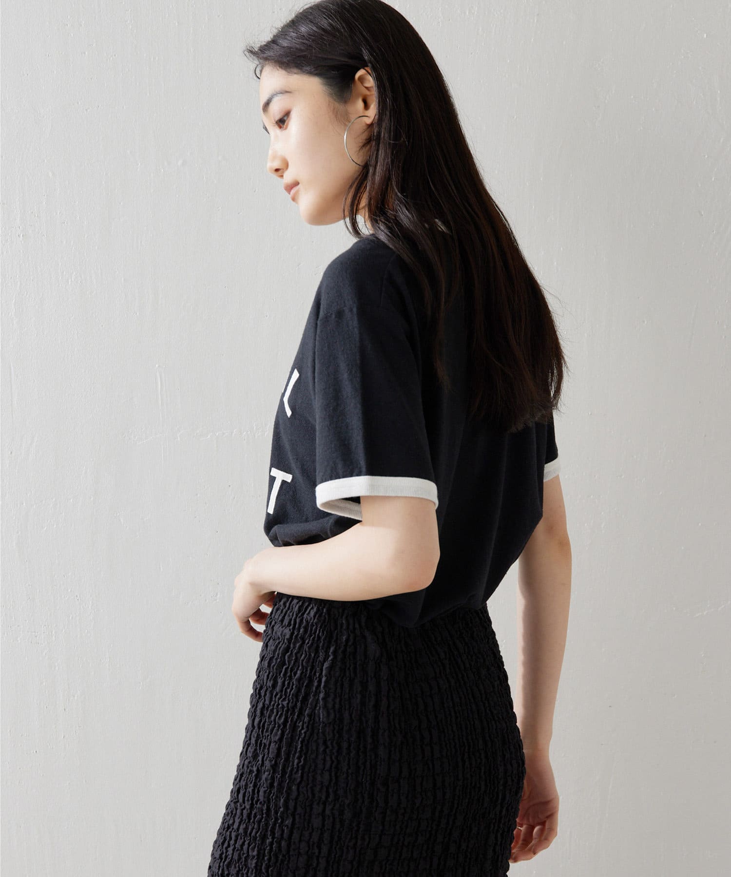 Whim Gazette(ウィム ガゼット)のパッチワークロゴTシャツ通販