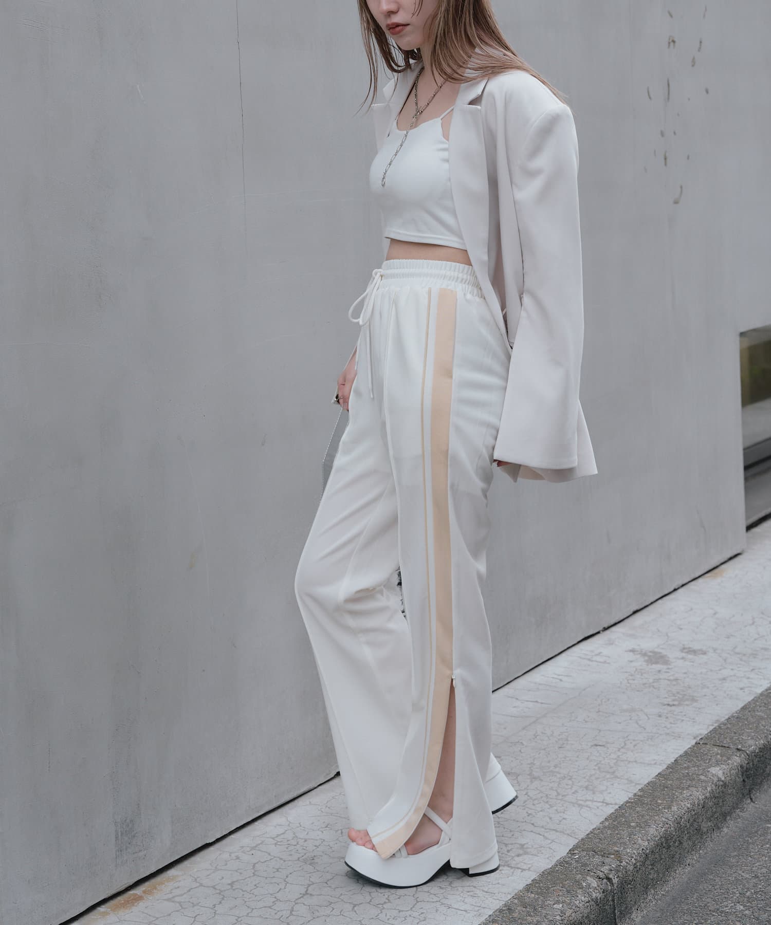 OUTLET(アウトレット) 【RAY CASSIN】ショート丈アシメキャミ