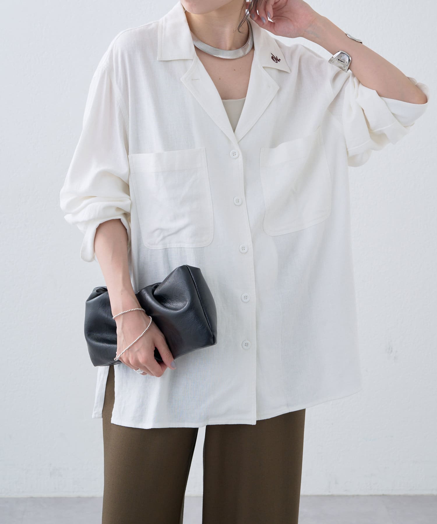 ビアズリー　2way ホワイトシャツ バックボタンでもフロントボタンでもok ビアズリー 2way ホワイトシャツ バックボタンでもフロント