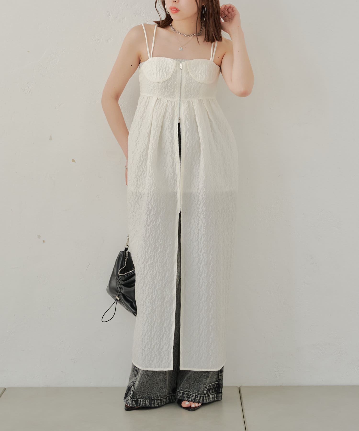 Chico】ベアカップジップタイトワンピース | OUTLET(アウトレット