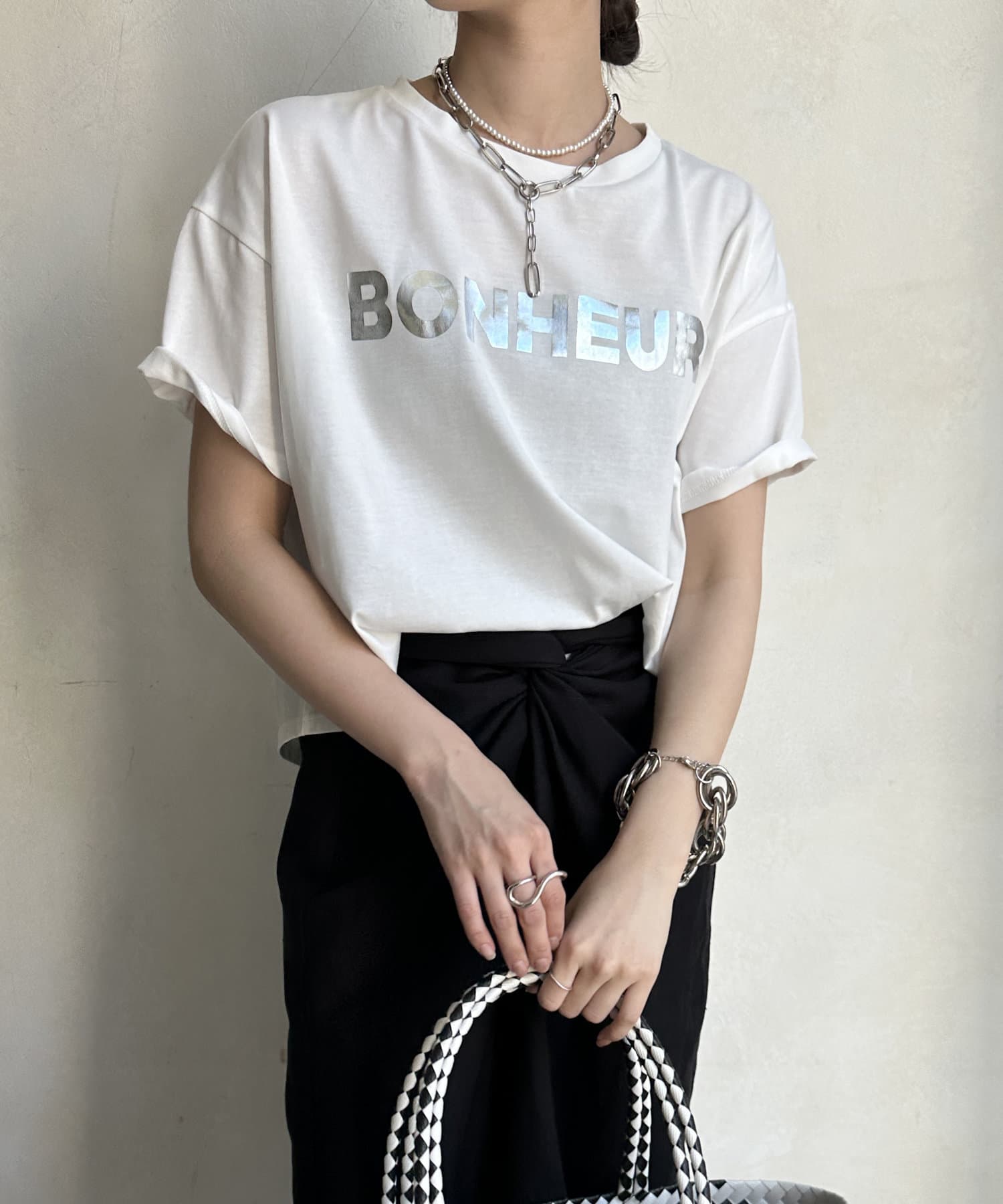 【新品】DouDou 透け感 ロゴプリントTシャツ Web完売品！ WEB限定】箔プリントロゴTEE | DOUDOU(ドゥドゥ)レディース