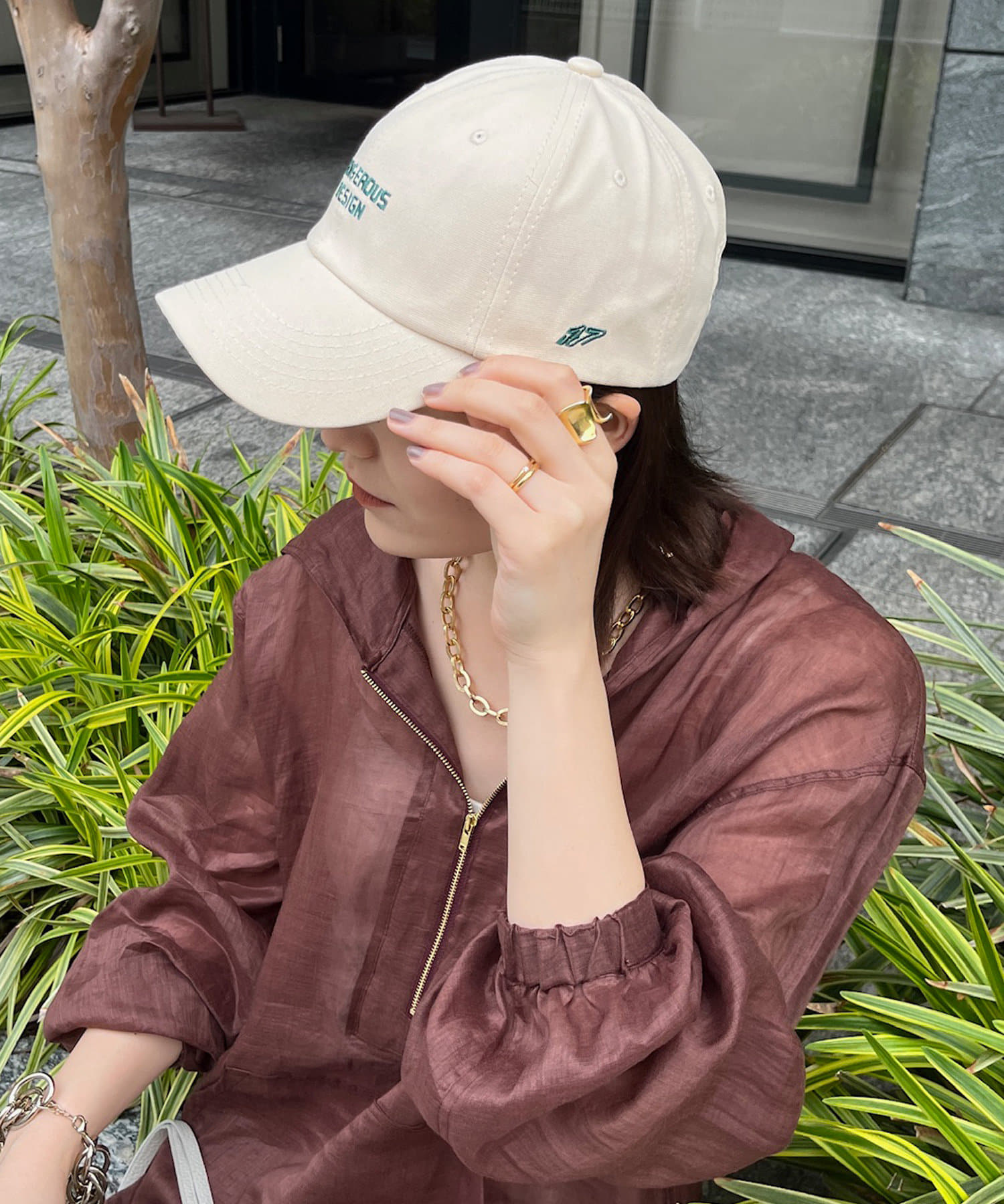 *Chloe* カシミア＆シルク製Swingキャップ ロゴ刺繍 *DustyWhite 120197.jpg