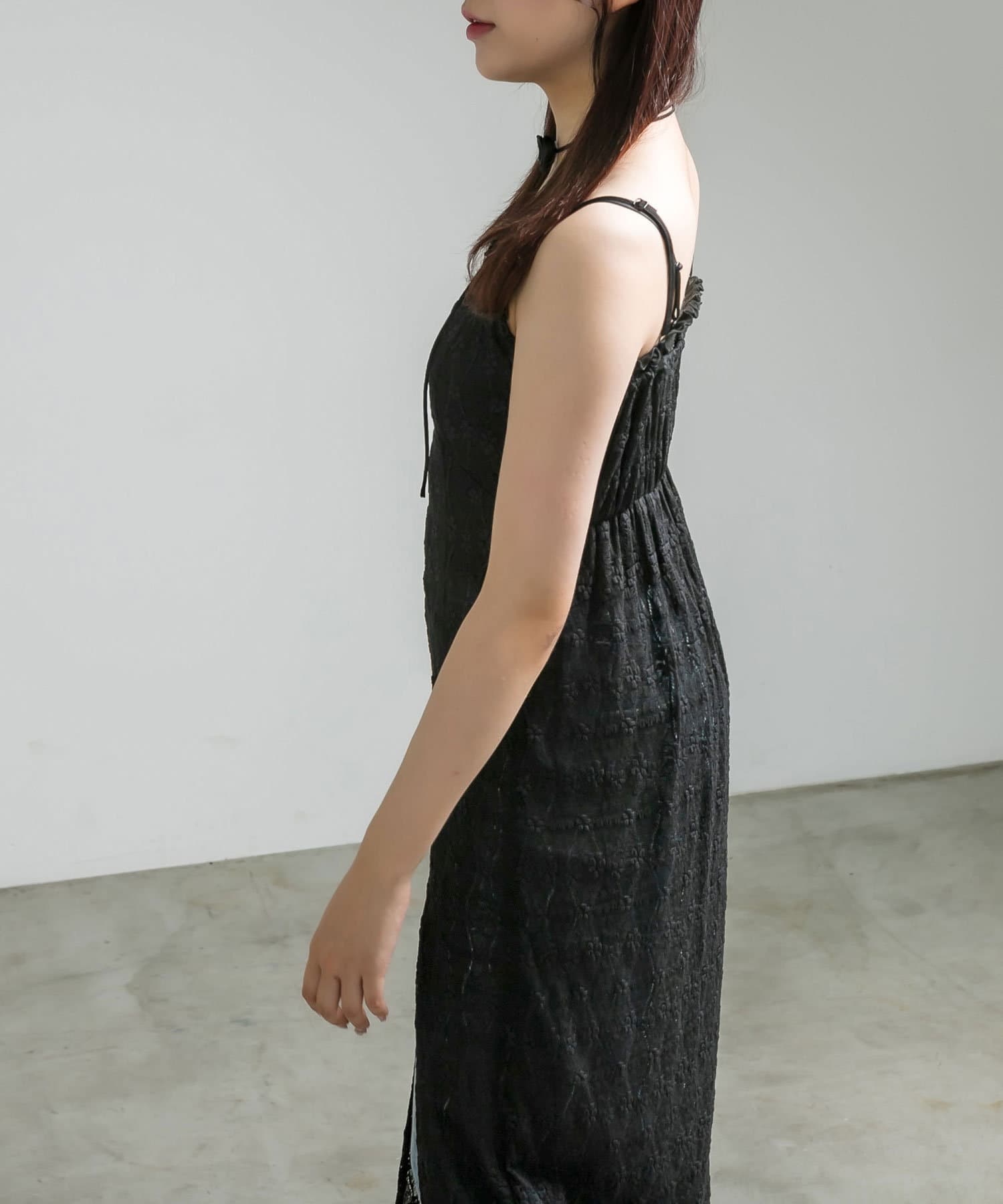 OLIVE des OLIVE(オリーブ デ オリーブ) チョーカー付きレースキャミワンピース