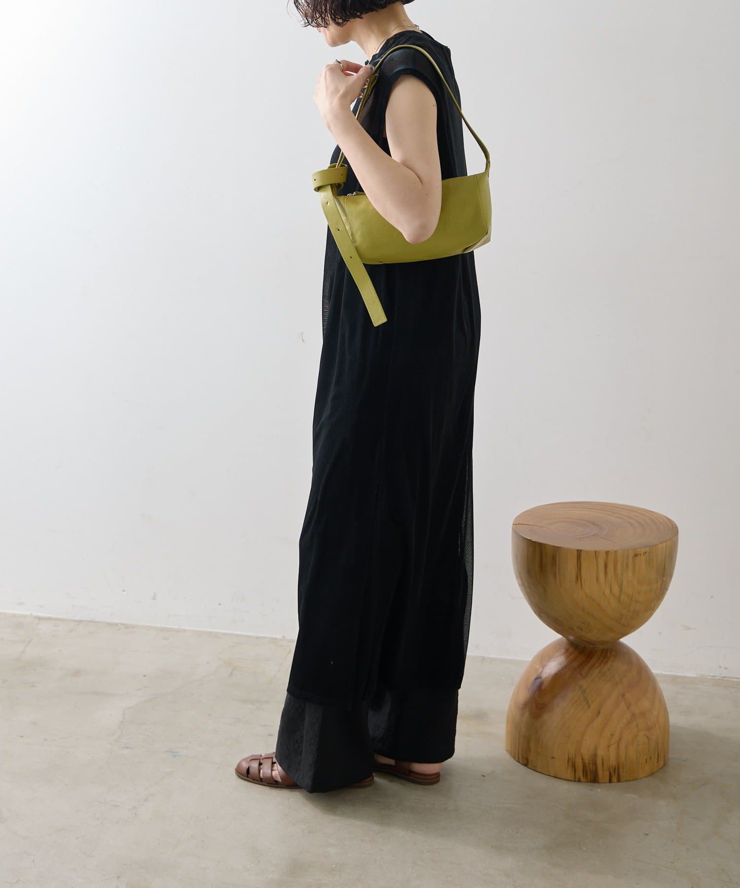 ear PAPILLONNER(イア パピヨネ) 《軽量/本革（山羊革）》ボックスミニショルダーバッグ