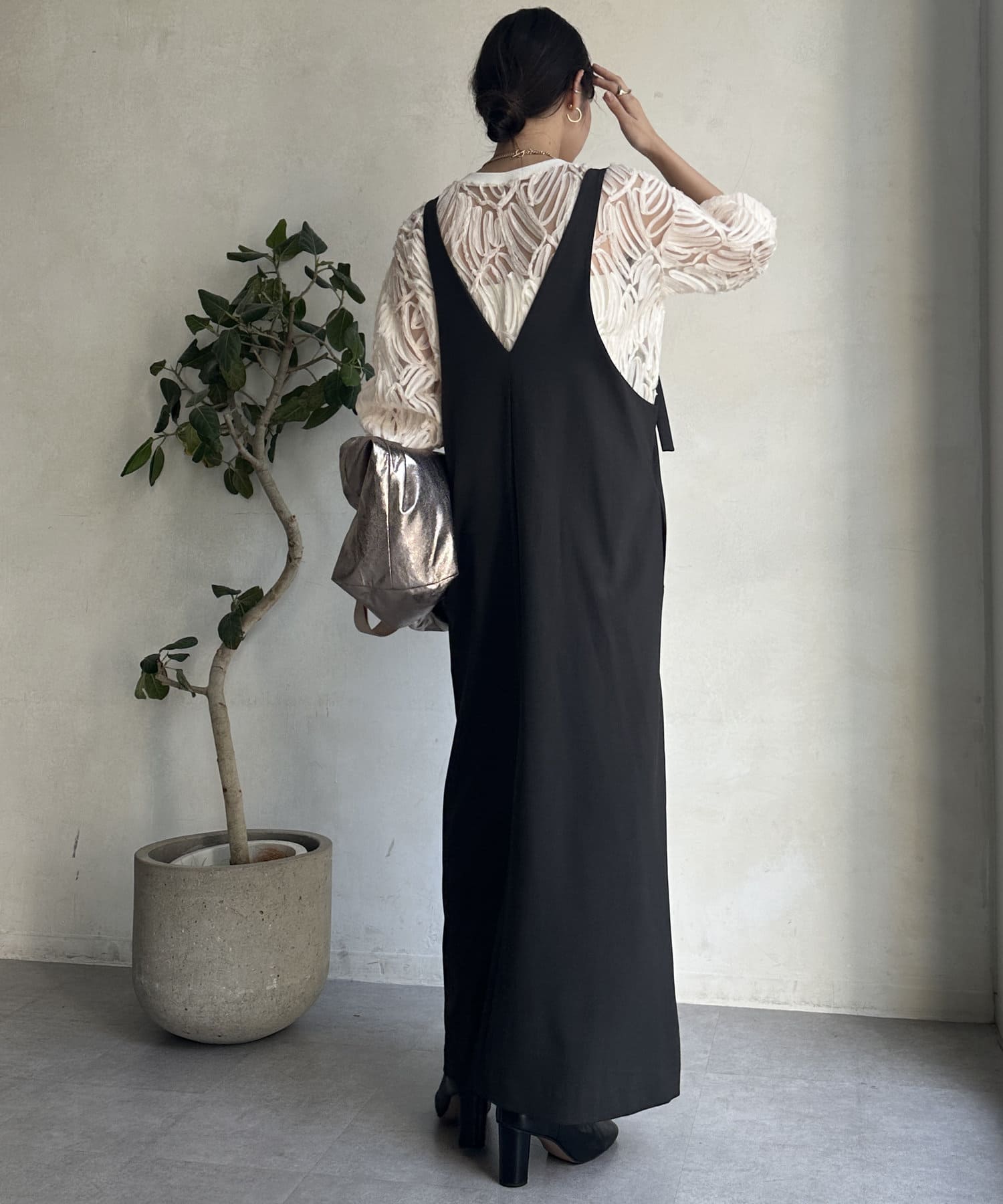 【売り切り価格】【新品】ワンピース SUMMER SALE】ボタニカル線画キャミソールワンピース | COO ONLINE