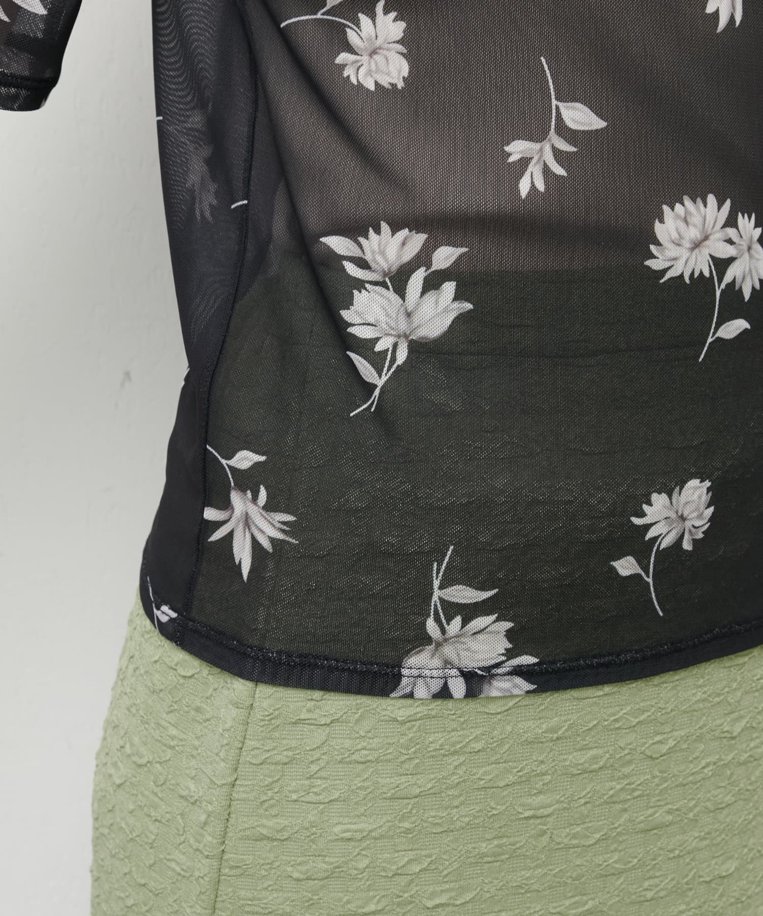 natural couture(ナチュラルクチュール) パワーメッシュ半袖プルオーバー