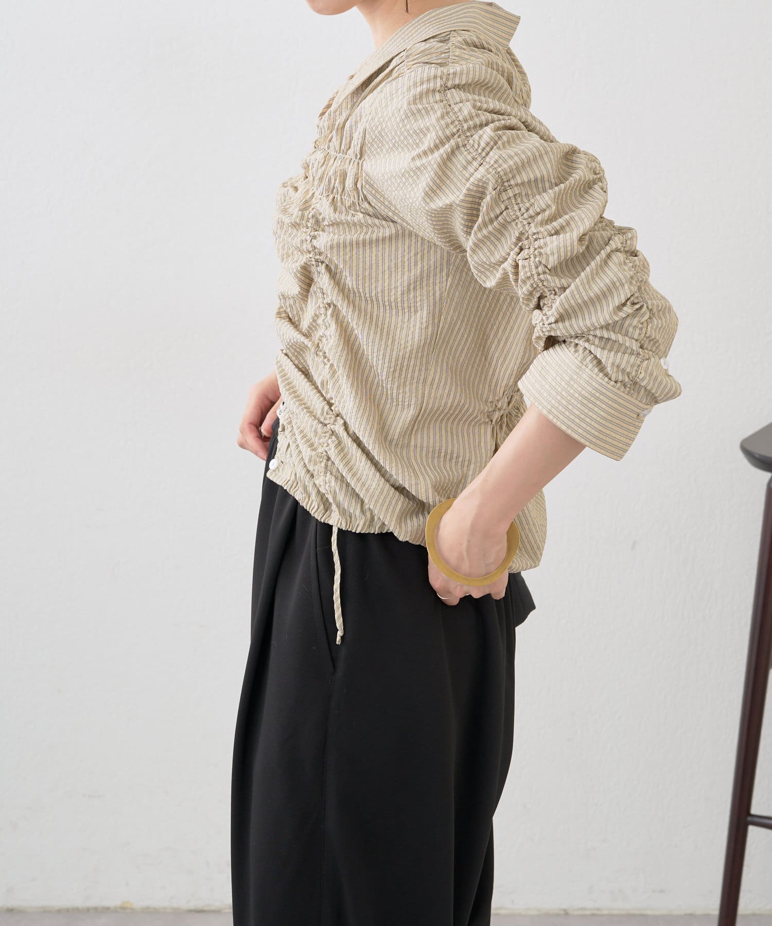 新品 未使用 タグ付き Omekashi 長袖シャツ ストライプ柄 おめかし Omekashi（オメカシ）の「ストライプベーシックシャツ（シャツ