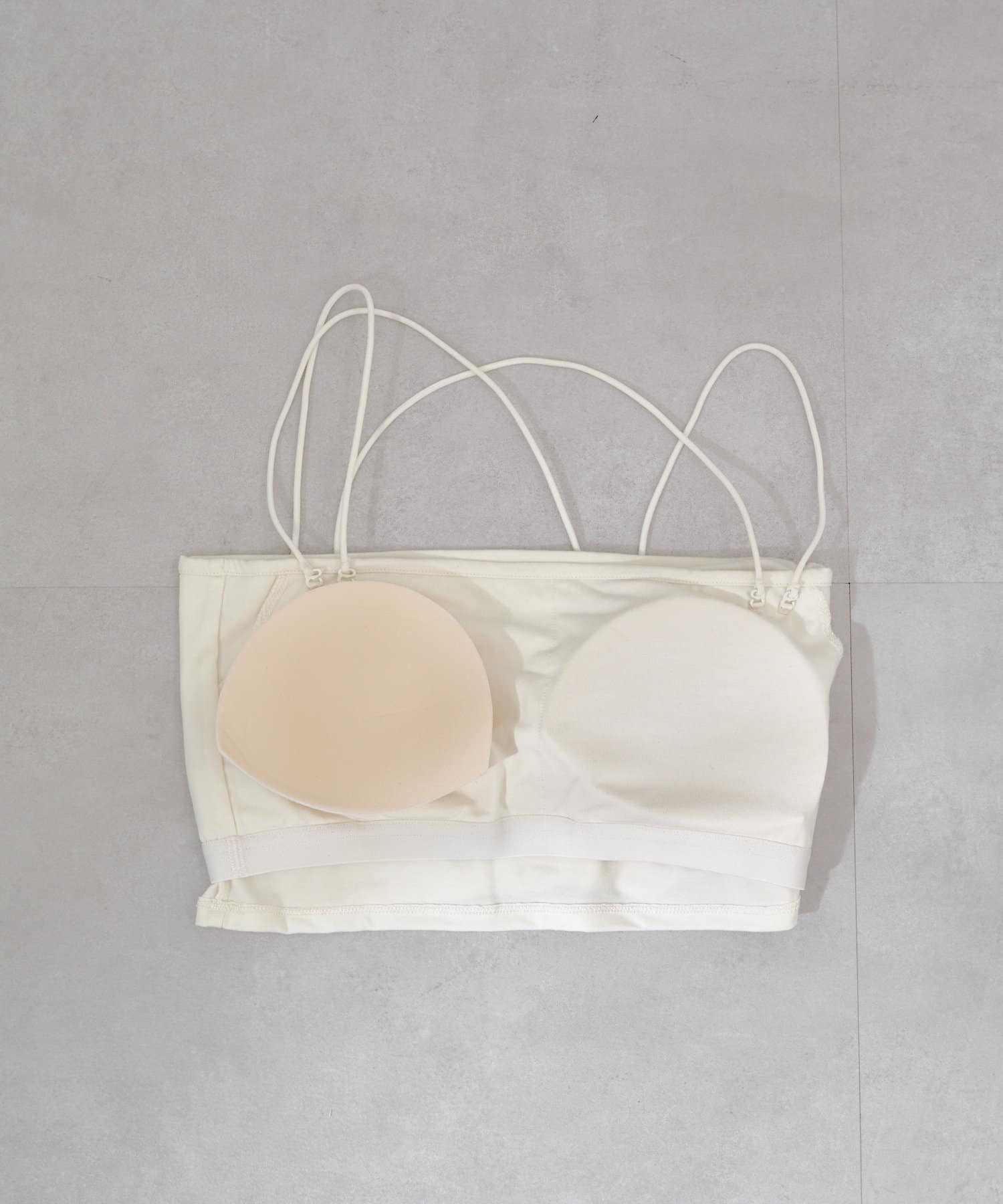 OUTLET(アウトレット) 【Chico】パット付マルチウェイストラップベアキャミ