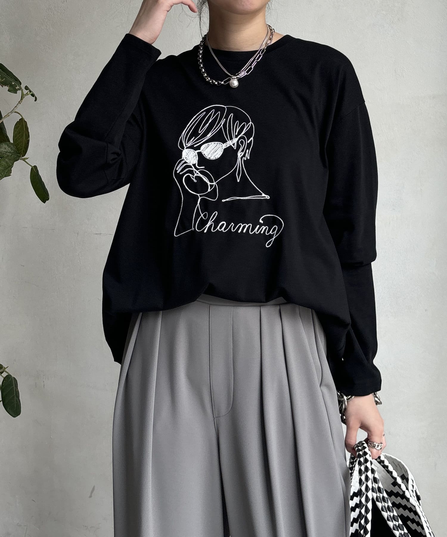 DOUDOU(ドゥドゥ) 【WEB限定】LADY柄コード刺繍TEE